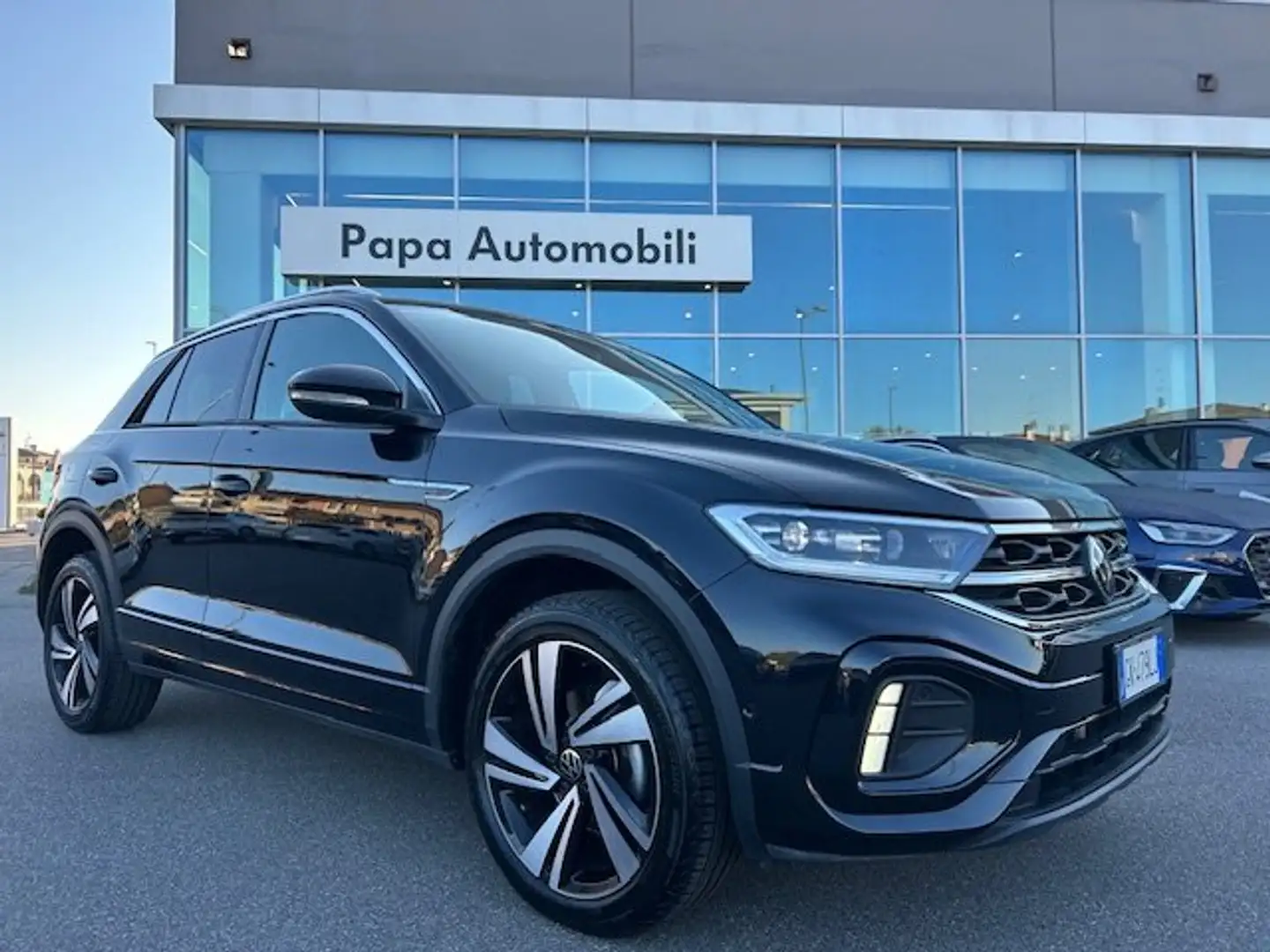 Volkswagen T-Roc 1.5 TSI R-Line dsg CERCHI 18 LED PACK Nero - 1