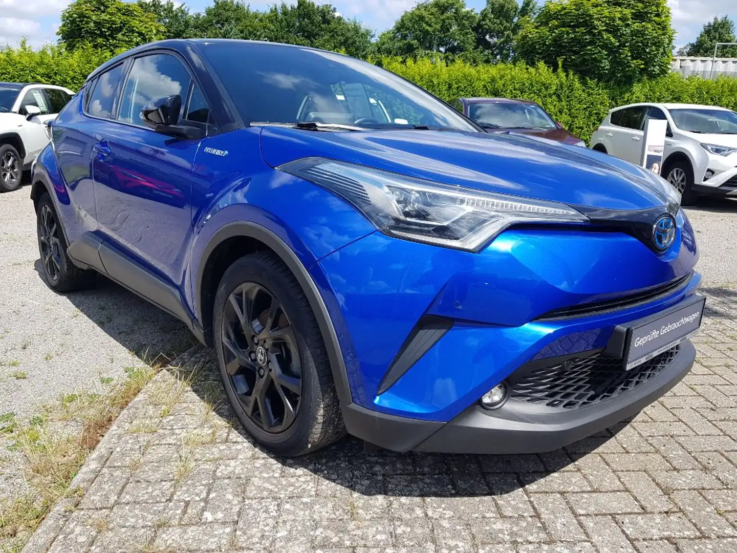 Toyota C-HR Hybrid Style Selection - 2