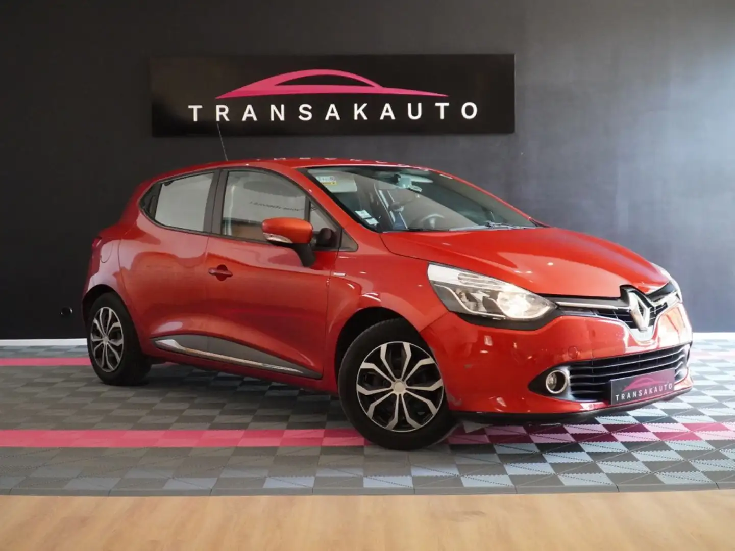 Renault Clio IV TCe 90 eco2 Trend Rouge - 1