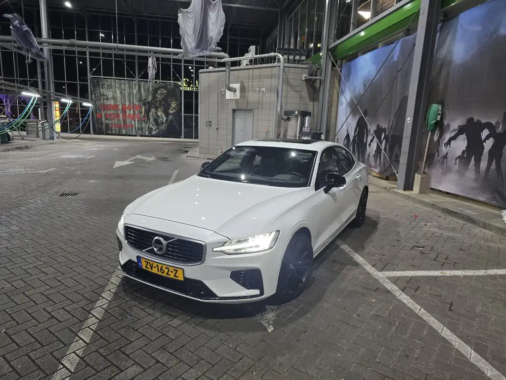 Volvo S60 2019 из Европы — купить под ключ