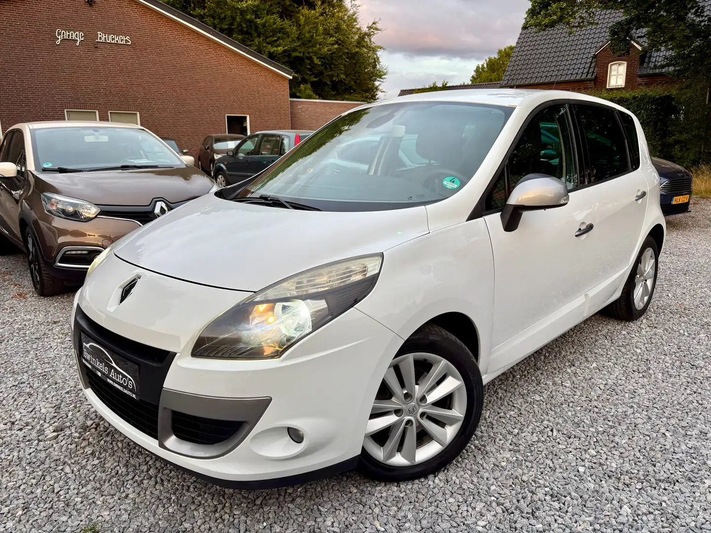 Renault Megane 1.4 TCE Celsium-Navi-Cruise-Bi-Xenon-Keyless-17" Blanc - 1