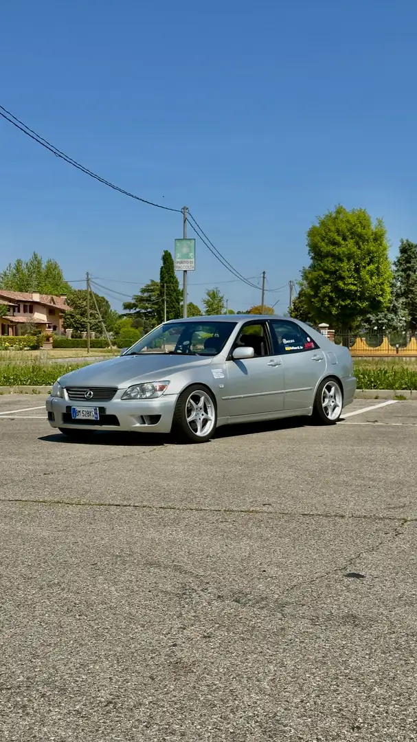 Lexus IS 200 - 2