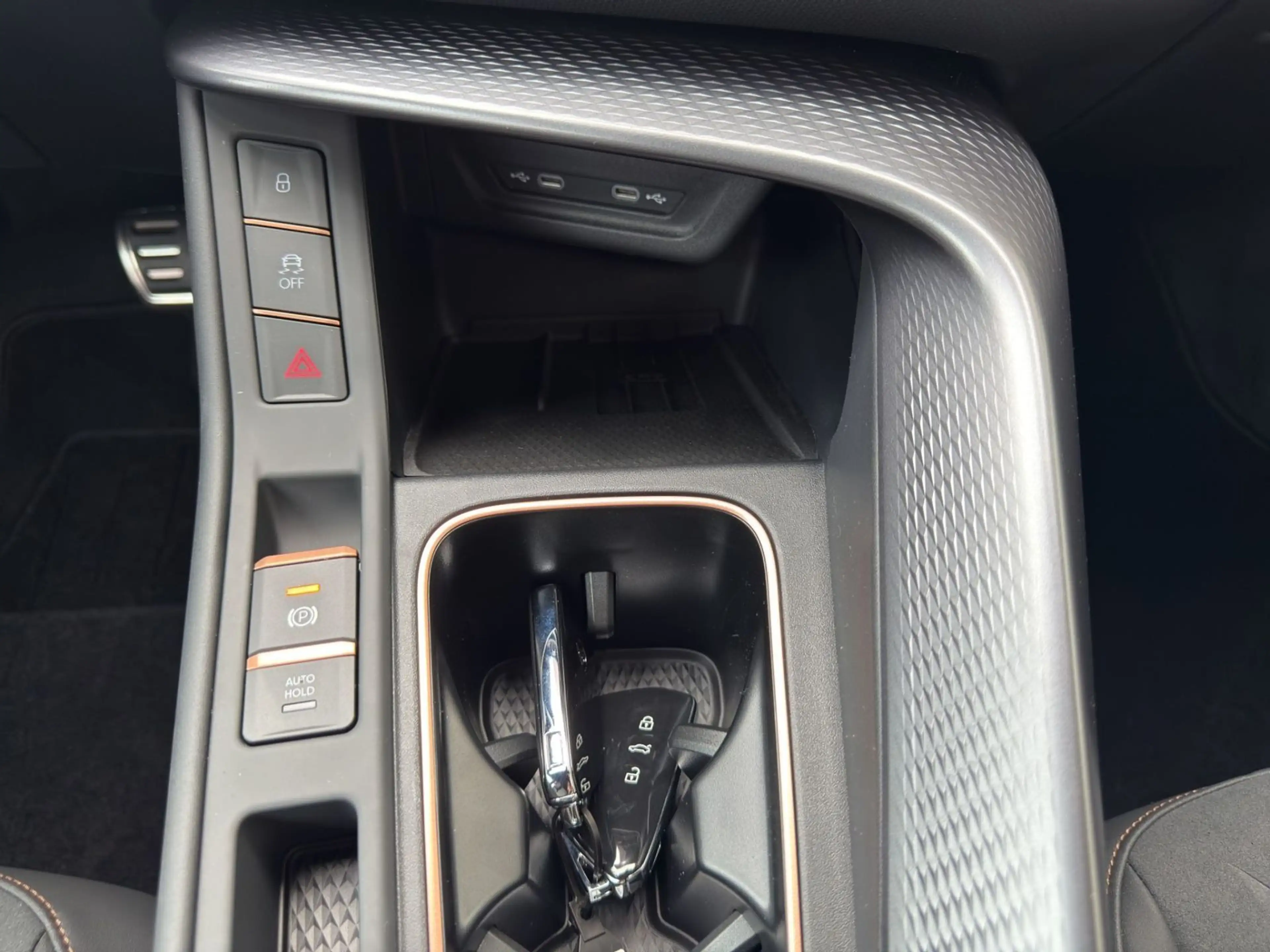 CUPRA Terramar 1.5 eTSI DSG +ACC+AHK+APP+Kamera — photo 14
