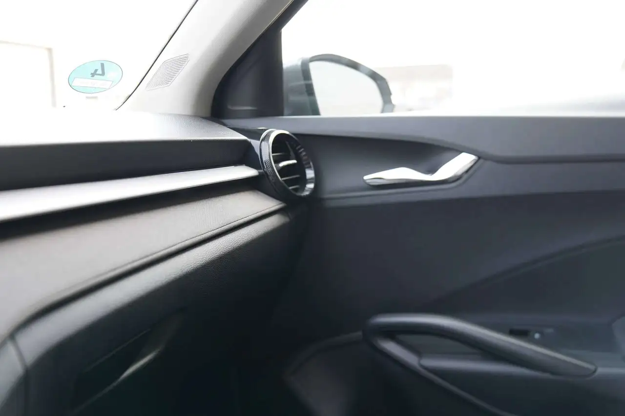 Skoda Fabia 1.0 TSI Tour * LED CRISTAL LICHTEN / CAMERA / VERWARMDE ZETELS / DRAADLOOS, миниатюра 29