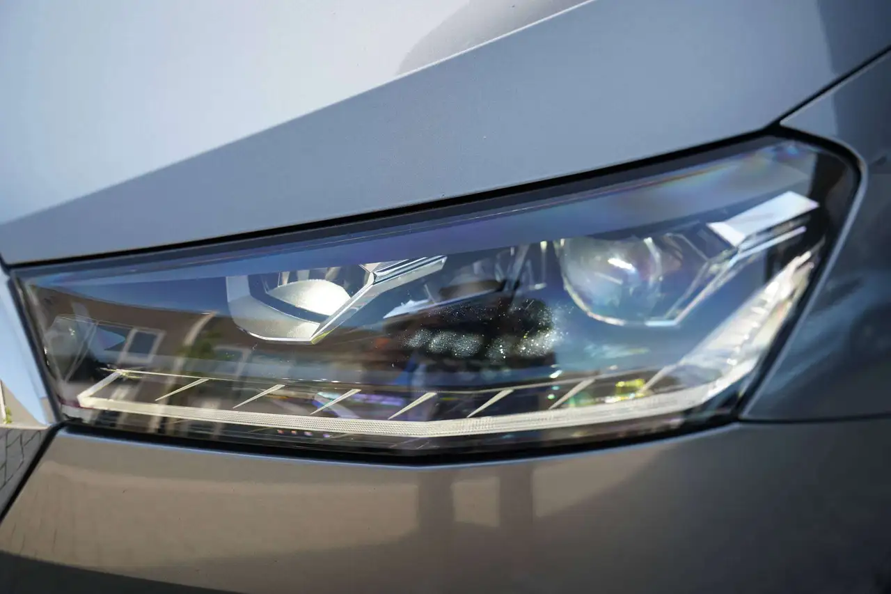 Skoda Fabia 1.0 TSI Tour * LED CRISTAL LICHTEN / CAMERA / VERWARMDE ZETELS / DRAADLOOS, миниатюра 19