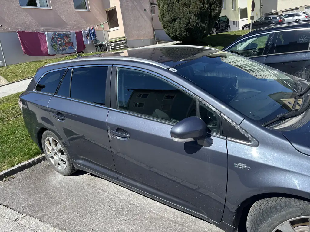 Toyota Avensis 2009 из Европы — купить под ключ