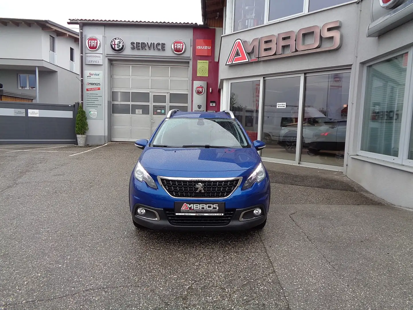 Peugeot 2008 1,5 BlueHDi 100 Active S&S Diesel + Anhängerkup... Blau - 2