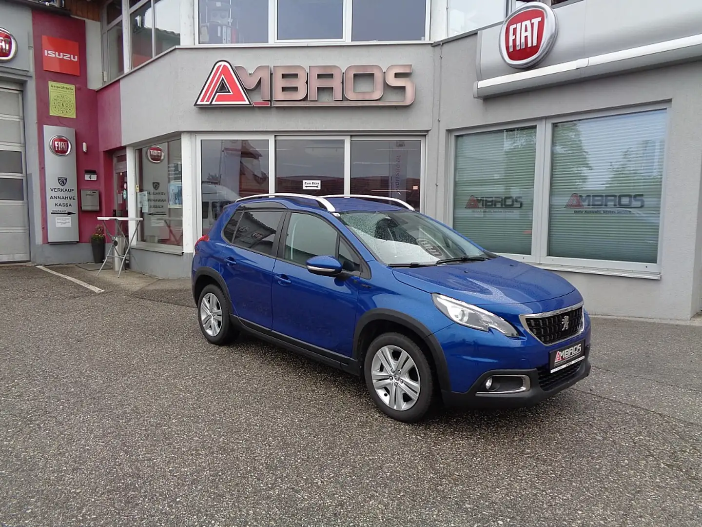 Peugeot 2008 1,5 BlueHDi 100 Active S&S Diesel + Anhängerkup... Blau - 1