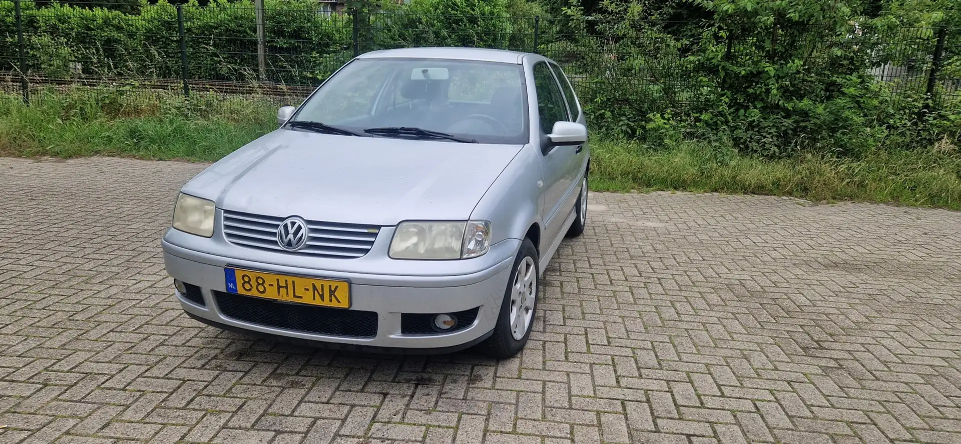 Volkswagen Polo 1.4 Comfortline Gri - 2