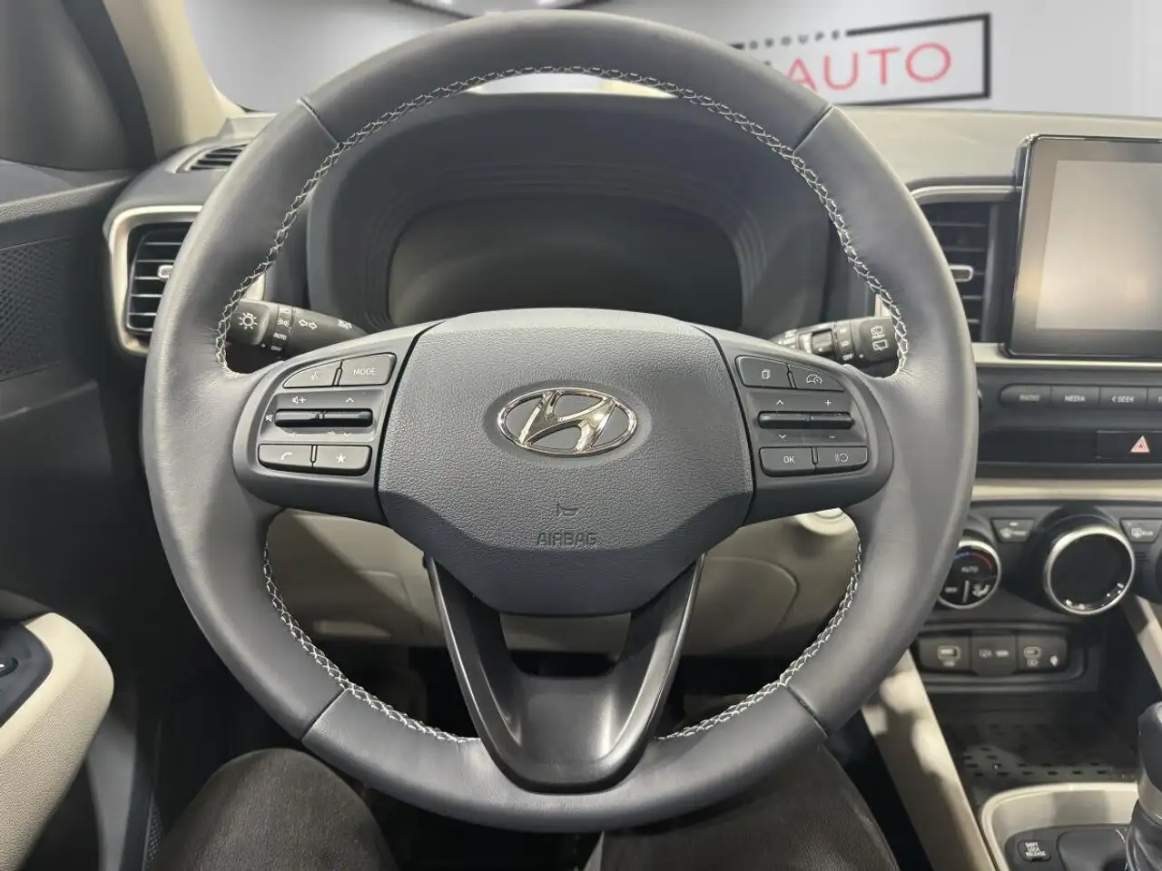 Hyundai Venue снимка Hyundai Venue