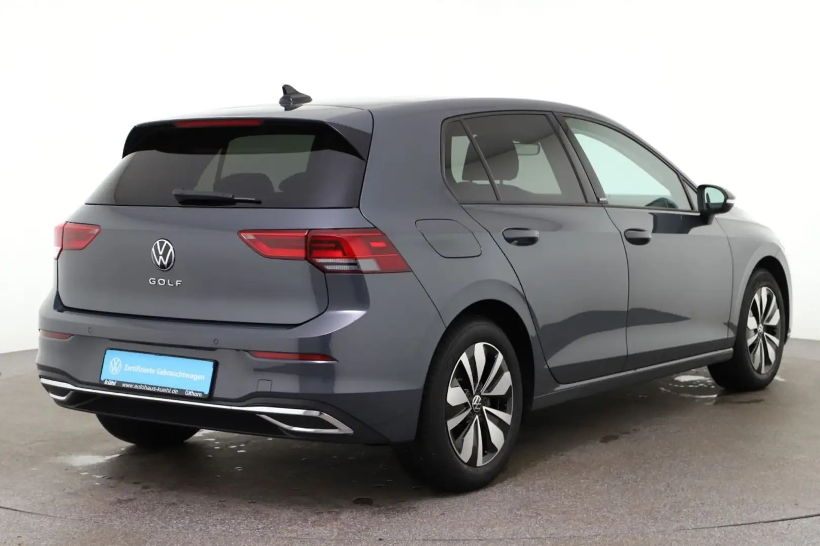 Volkswagen Golf 8 VIII 1.5 TSI Move LED ACC APP Navi Grijs - 2