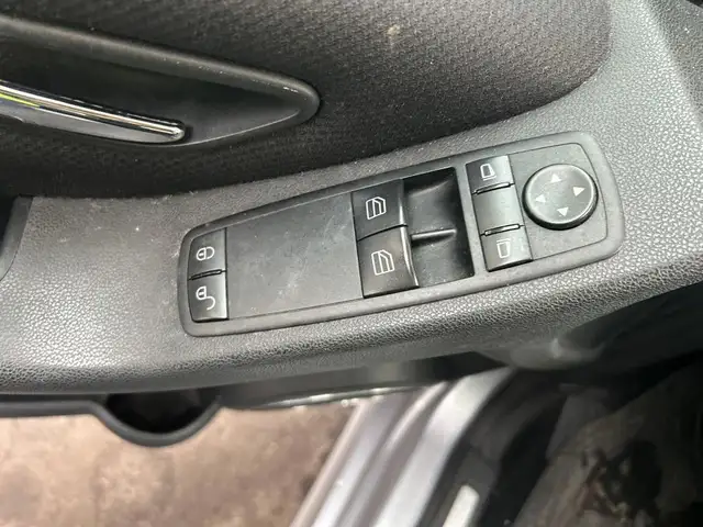 Mercedes-Benz B Class view 15