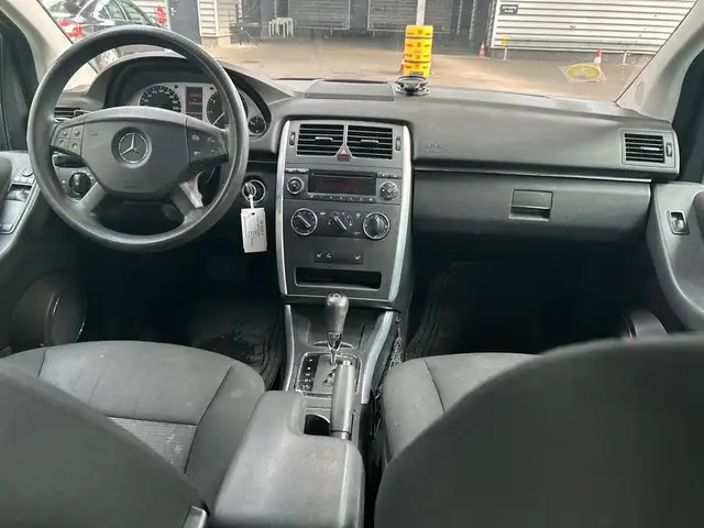 Mercedes-Benz B Class view 6