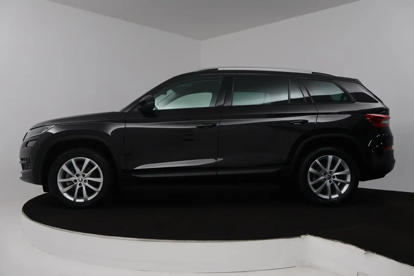 Skoda Kodiaq 1.5 TSI Business Edition 7p. (TREKHAAK, NAVIGATIE, Zwart - 2