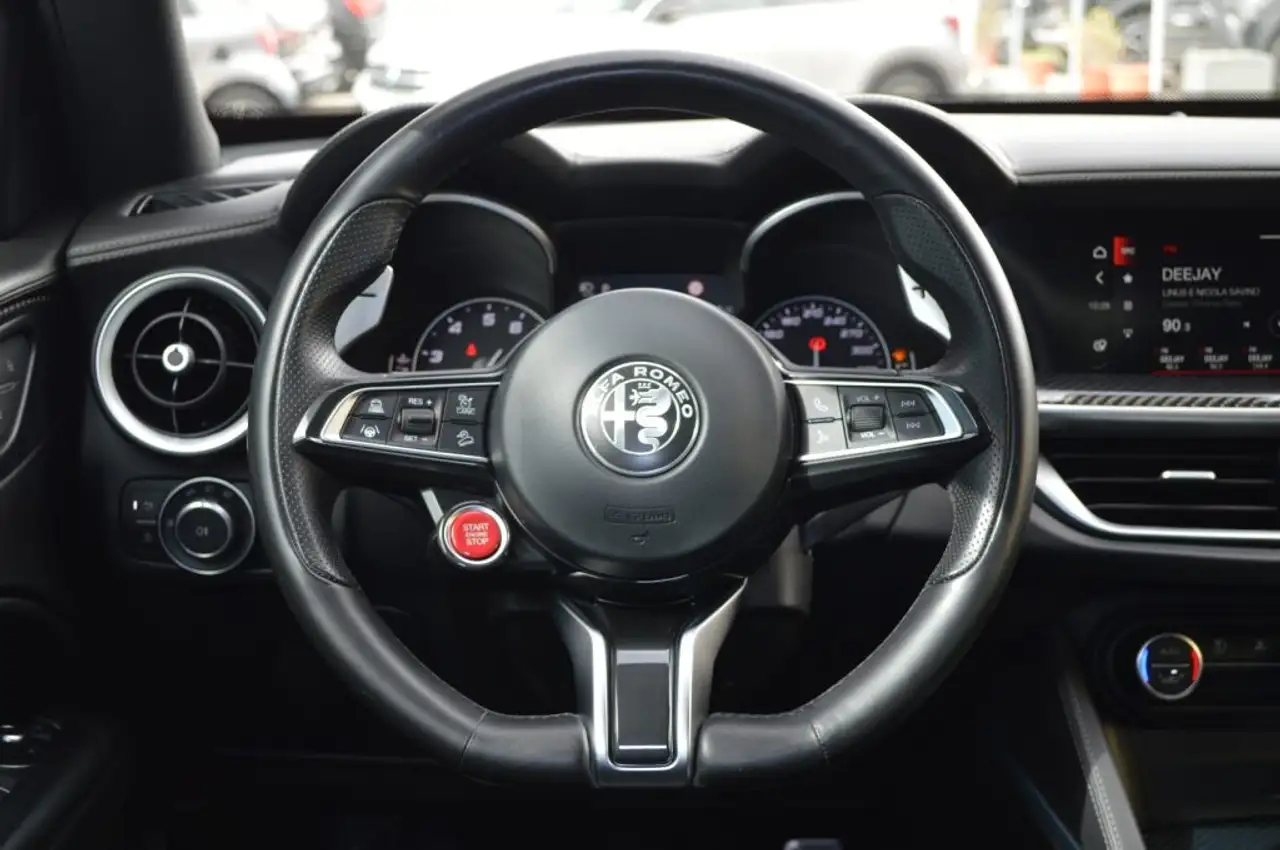 Alfa Romeo Stelvio 2021 — фото 10