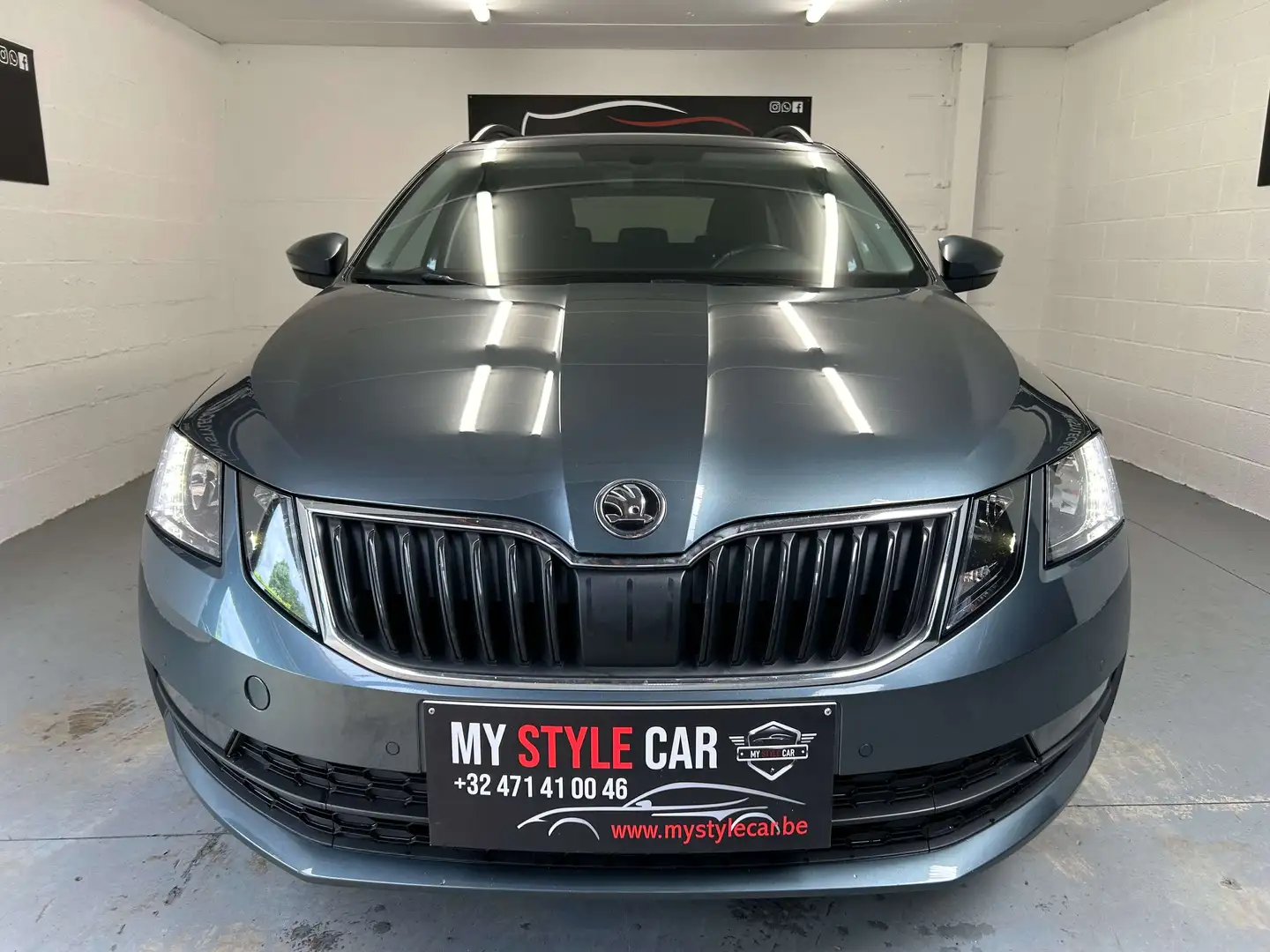 Skoda Octavia 1.0 TSI ESSENCE, NAVI, EURO 6 D-TEMP, GARANTIE 1AN Grijs - 2