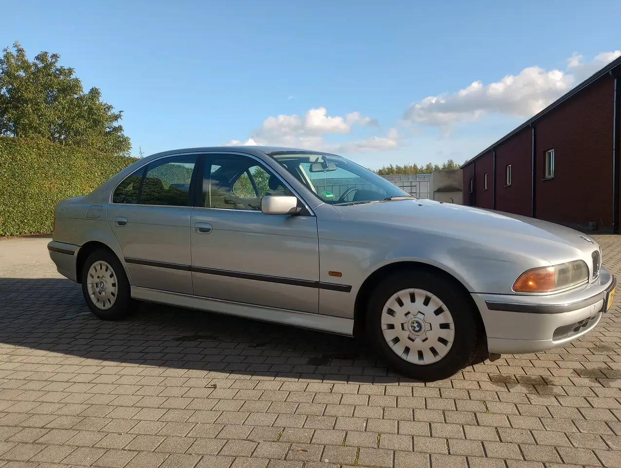 BMW 520 520i, foto 2