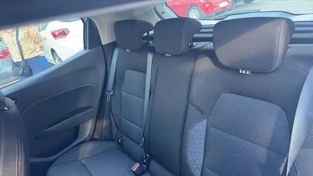 Renault Clio view 9
