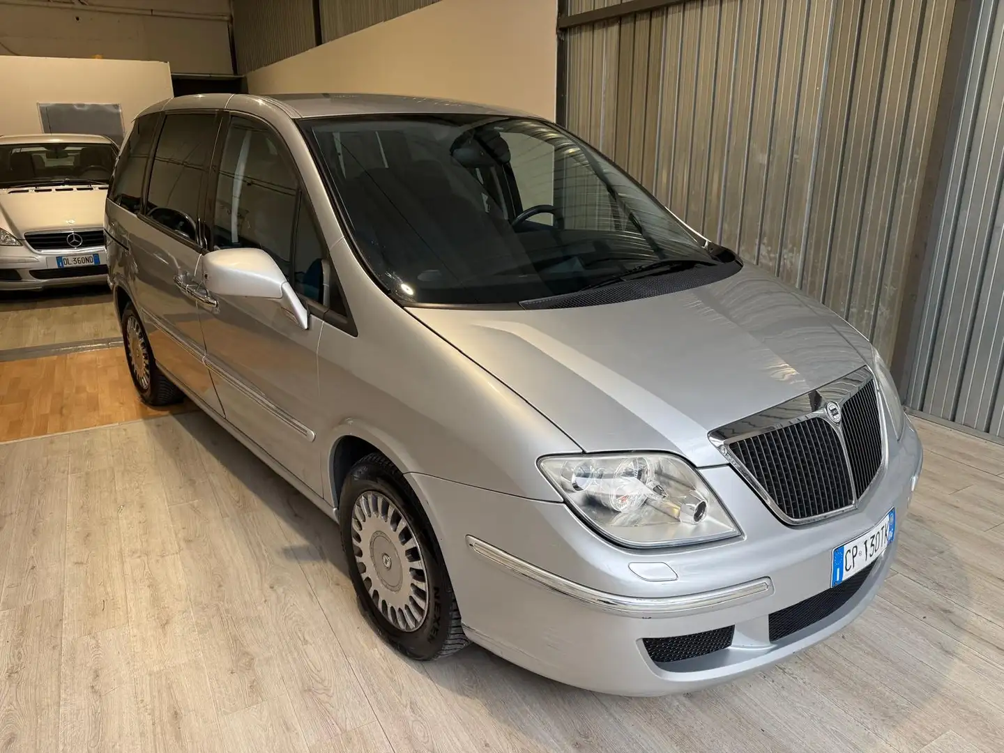 Lancia Phedra 2.2 jtd Emblema 7 Posti - 1