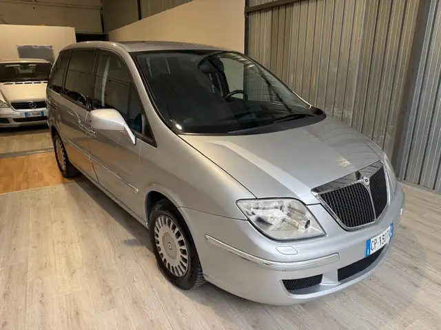 Lancia Phedra 2.2 jtd Emblema 7 Posti