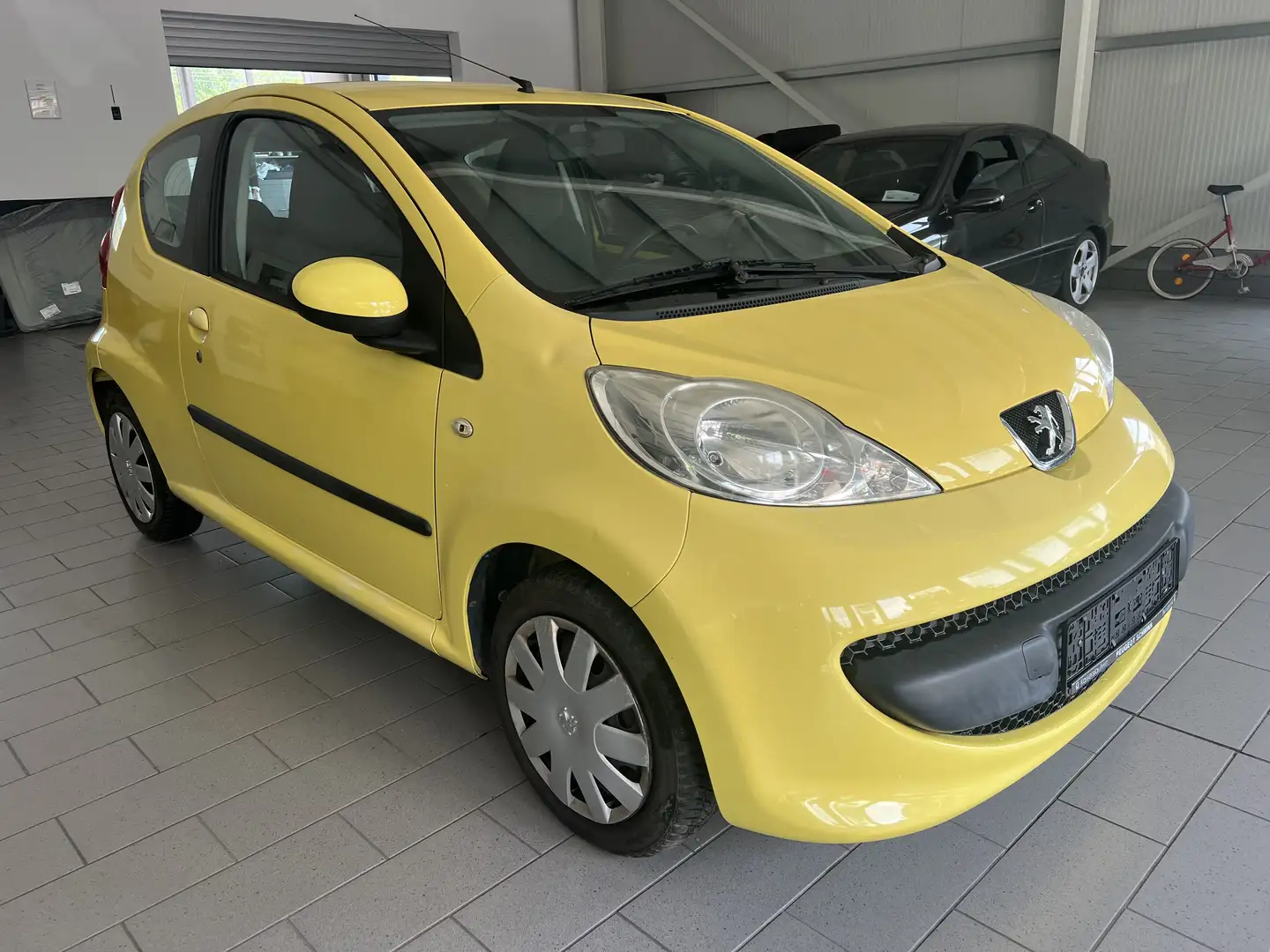 Peugeot 107 Filou Geel - 2