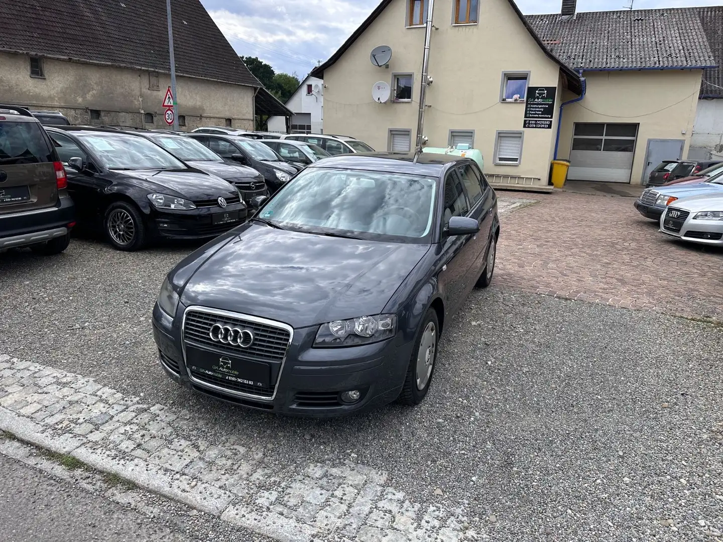 Audi A3 Sportback 1.6 ** Automatik ** 2. Hand ** Grau - 2