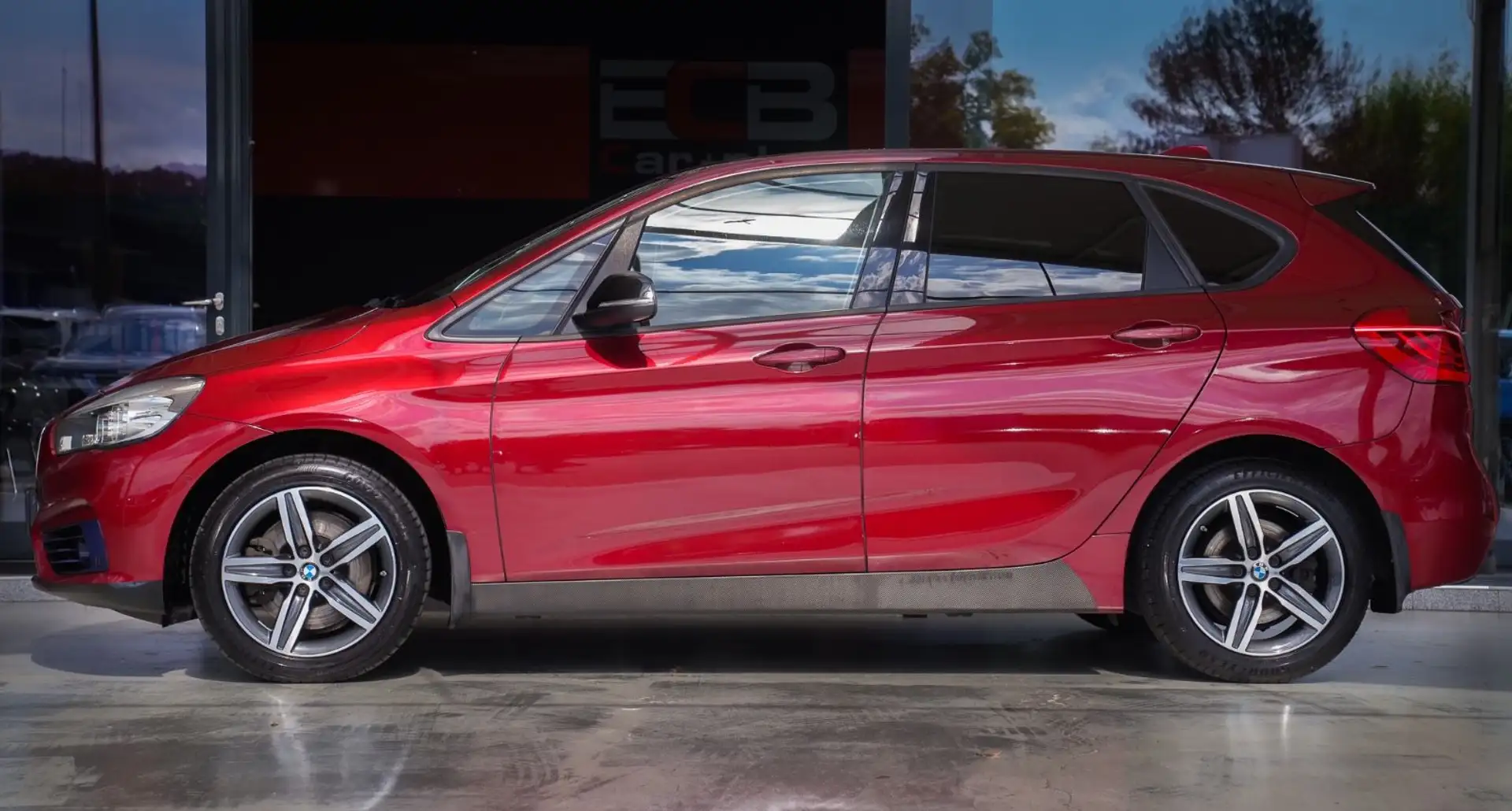 BMW 225 BMW 225 i xDrive *AHK/Klimaaut./Temp./SHZ* Rot - 2