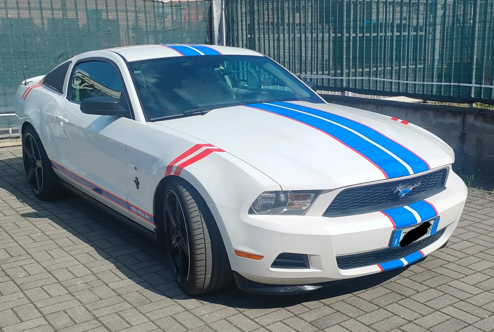 Ford Mustang - 1