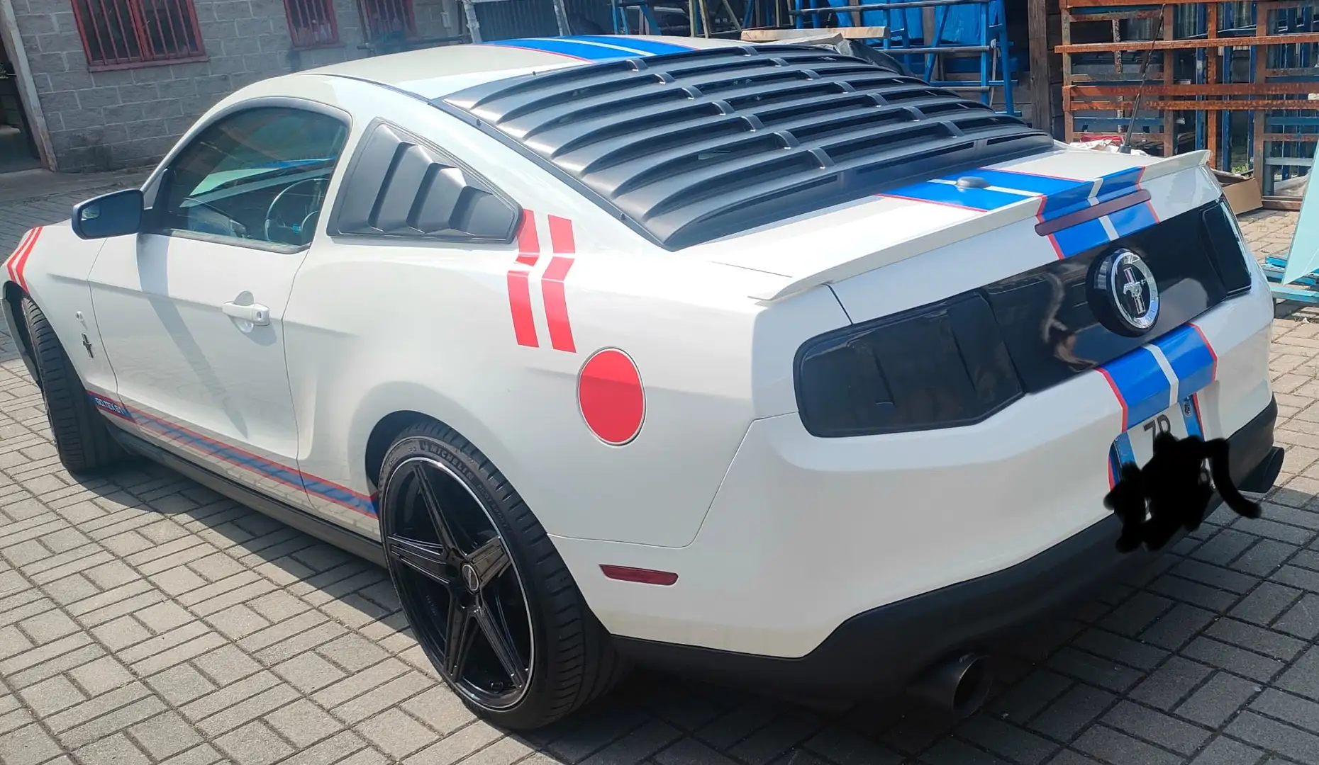 Ford Mustang - 2