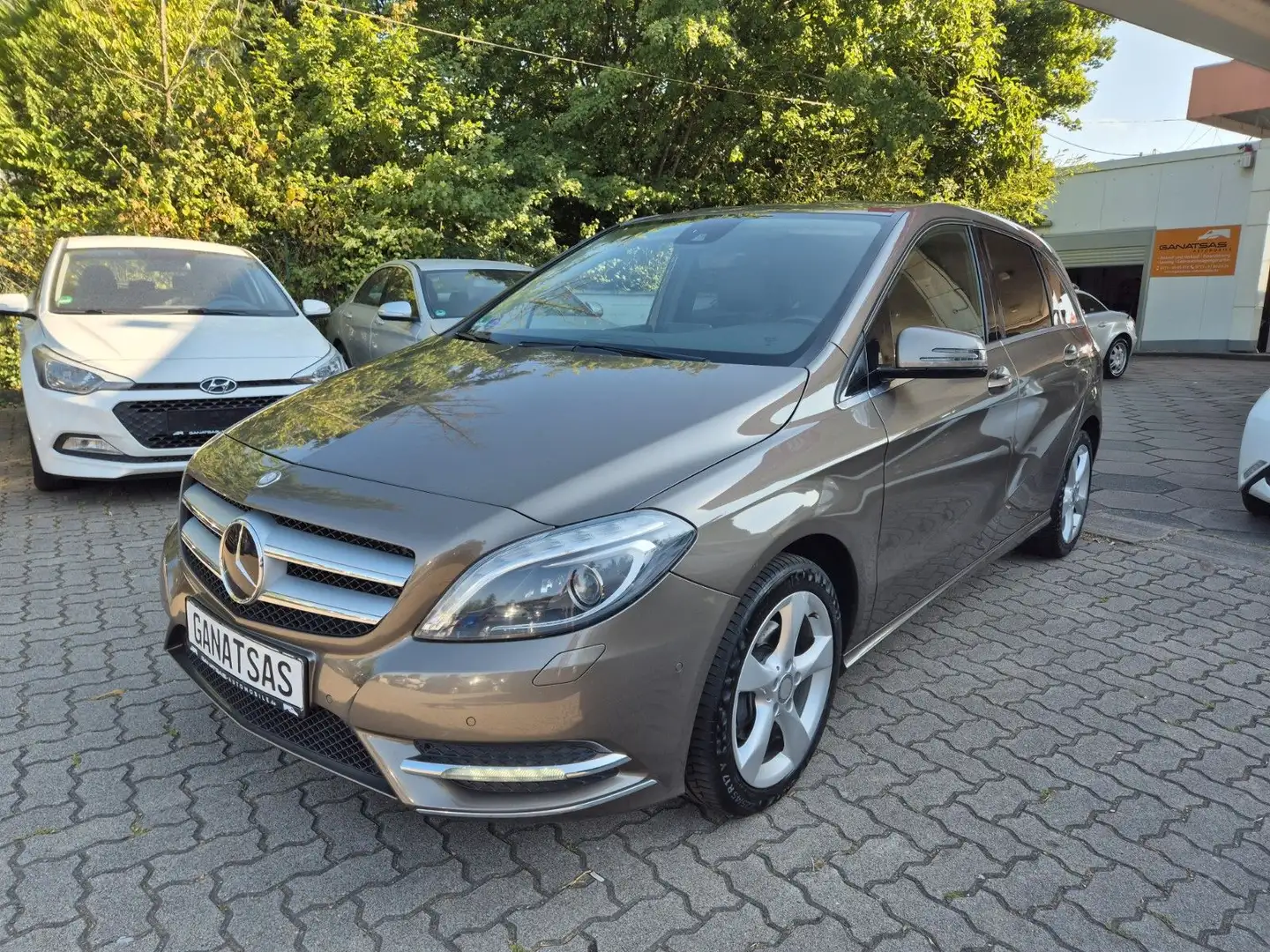 Mercedes-Benz B 200 B -Klasse B 200 -1 Hand-Bi Xenon-Kamera Grijs - 1
