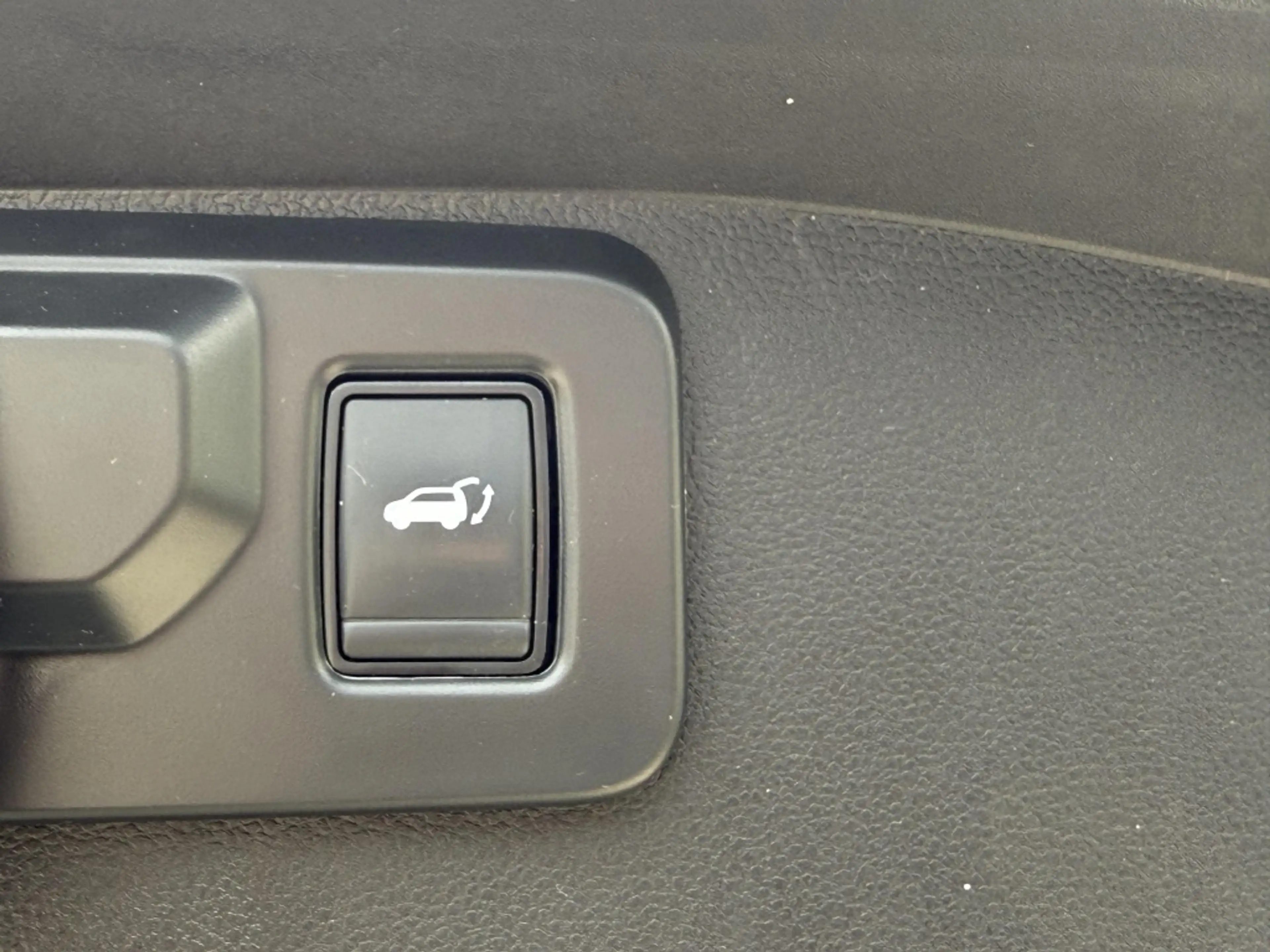 Renault Austral Techno E-Tech 200 Hybrid — photo 7