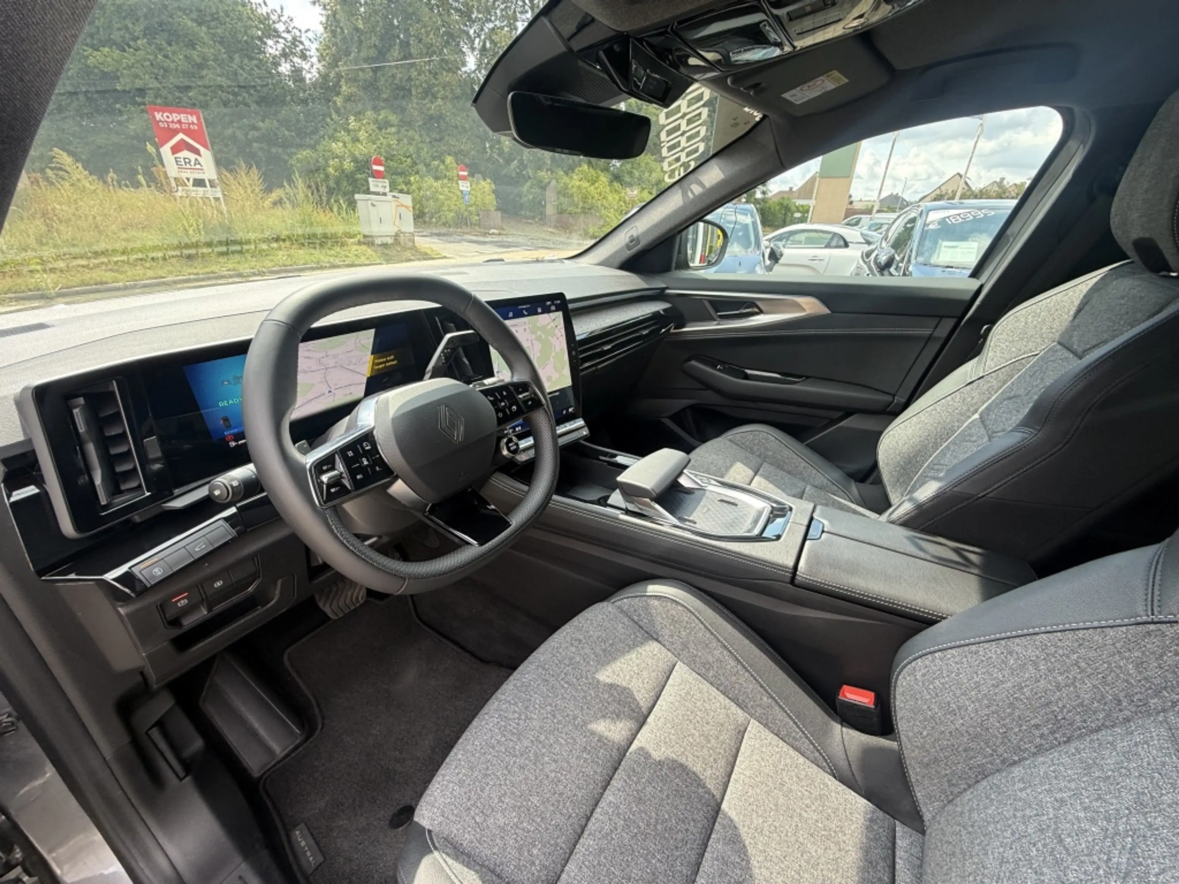 Renault Austral Techno E-Tech 200 Hybrid — photo 15