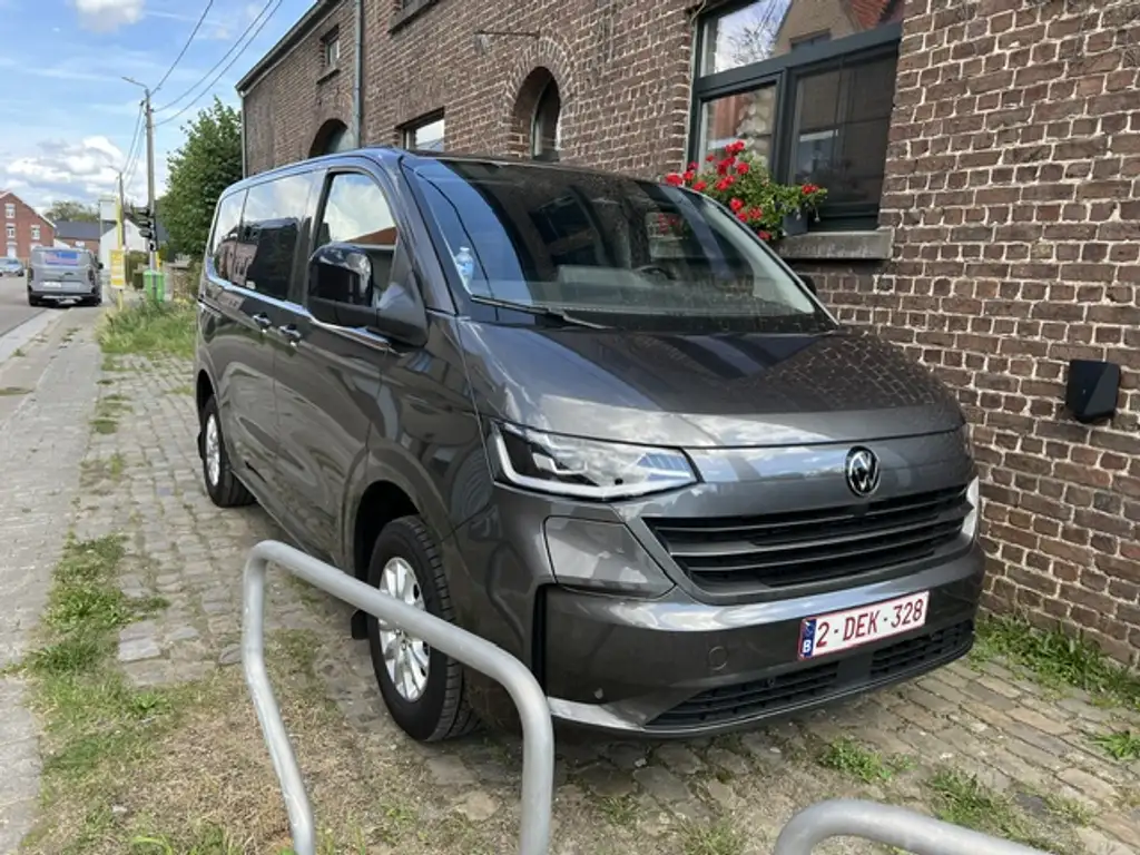 Volkswagen T7 Kombi 2026 из Европы — купить под ключ