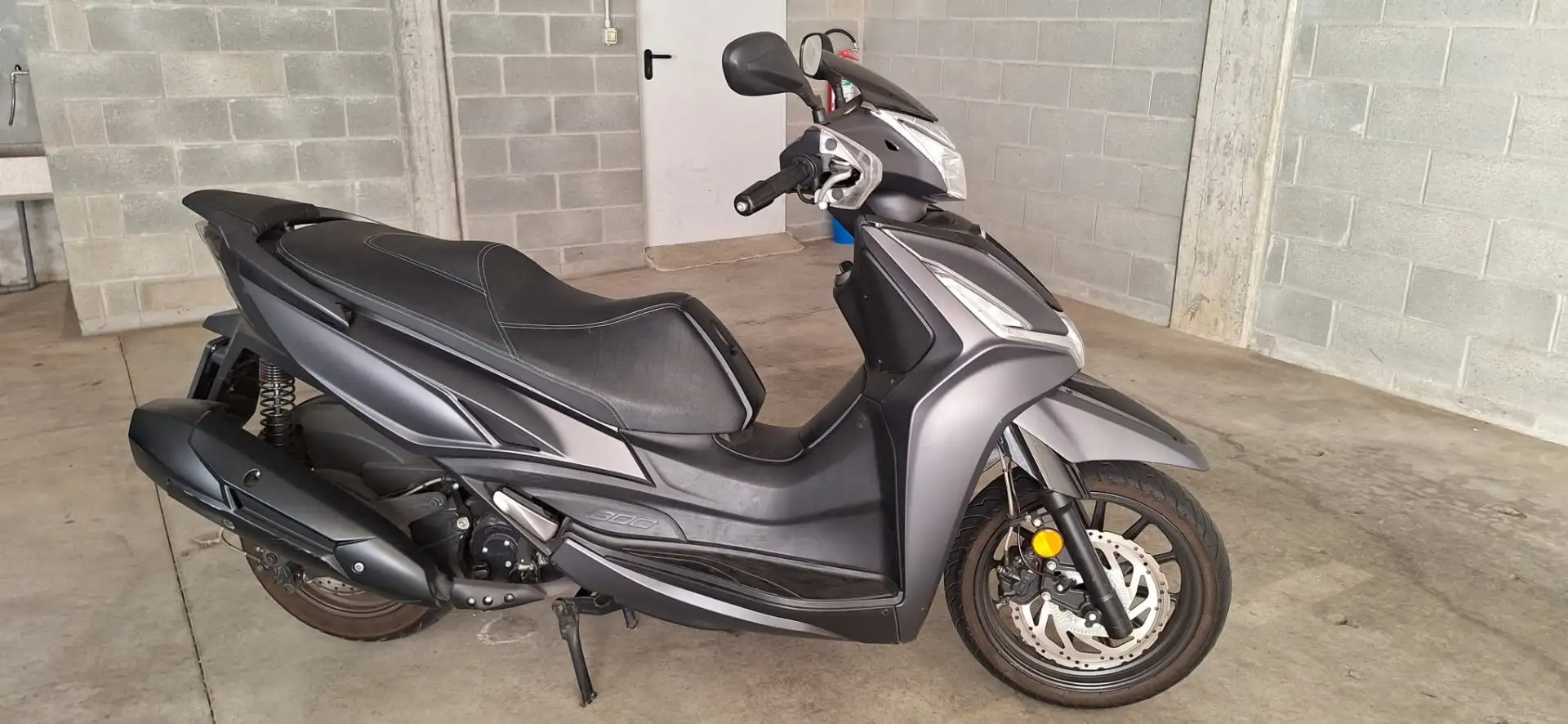 Kymco Agility 300 Noodoe Gris - 2