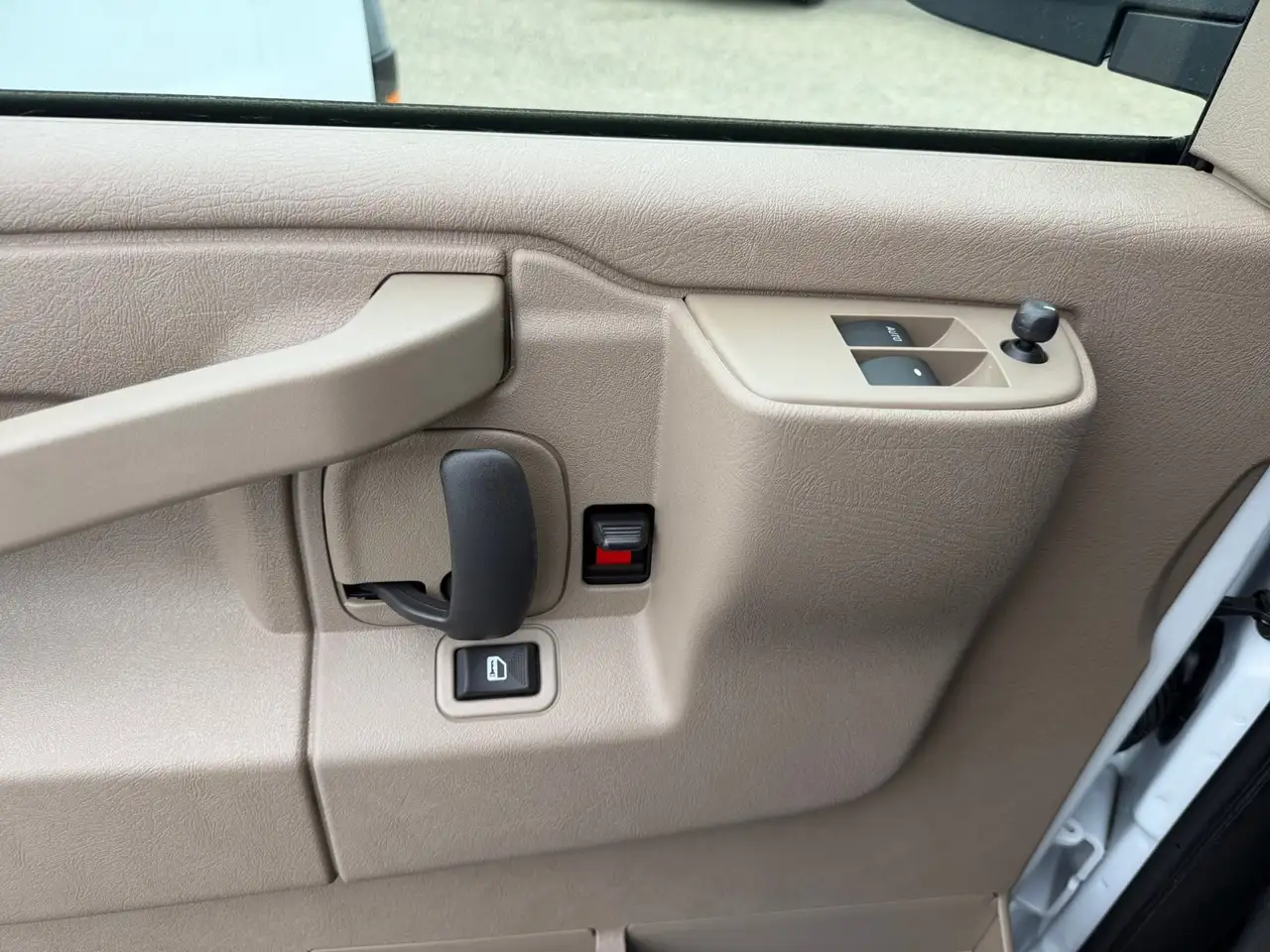 GMC Savana снимка GMC Savana