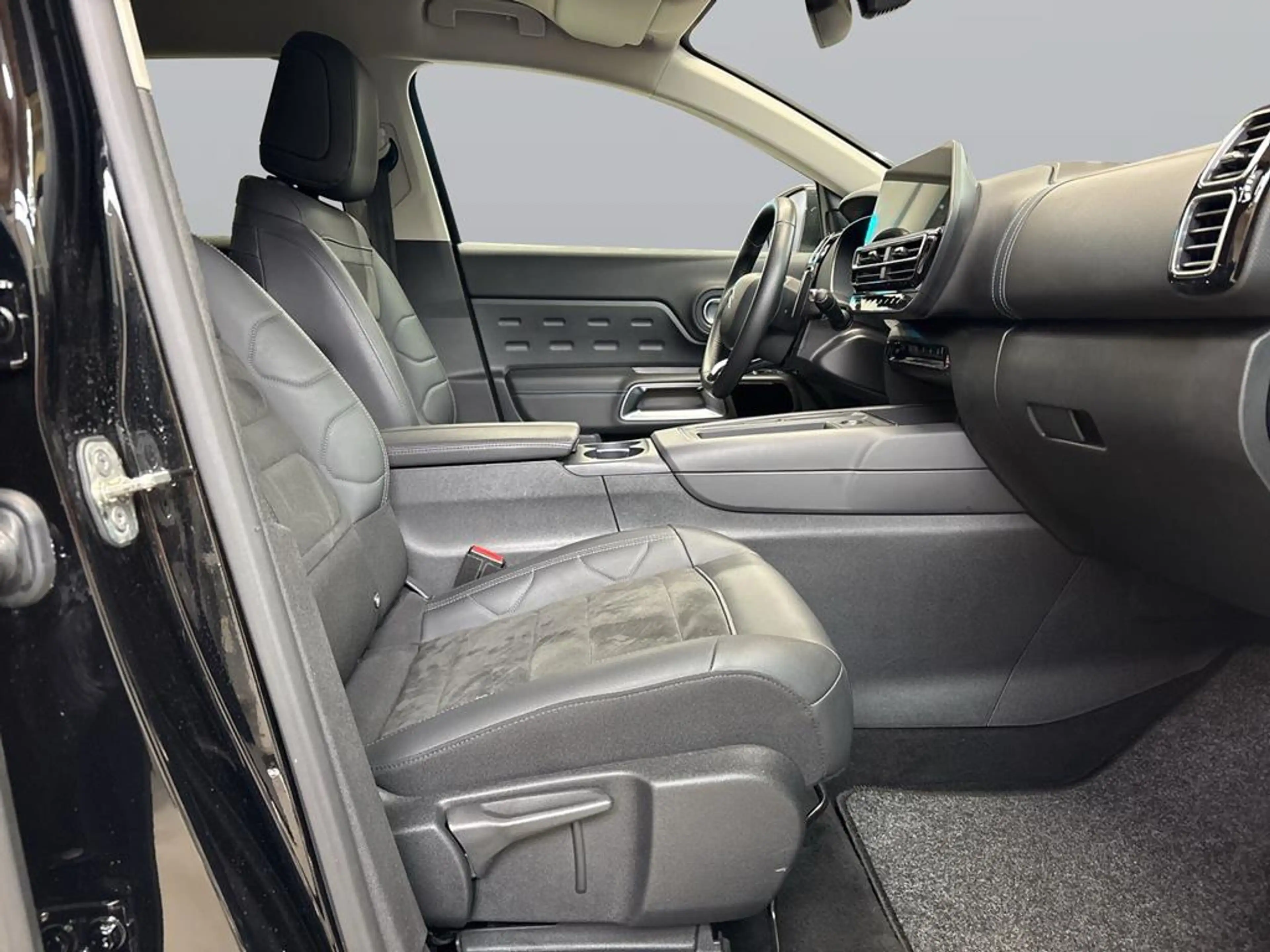 Citroen C5 Aircross BlueHDi 130 S&S EAT8 Max — photo 13