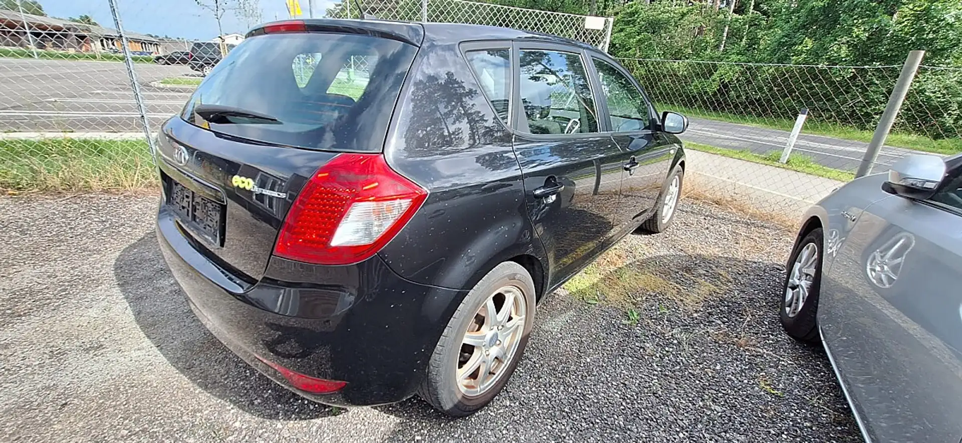 Kia Ceed / cee'd cee'd 1,6 CRDi Cool Surf & Drive DPF ISG Schwarz - 2