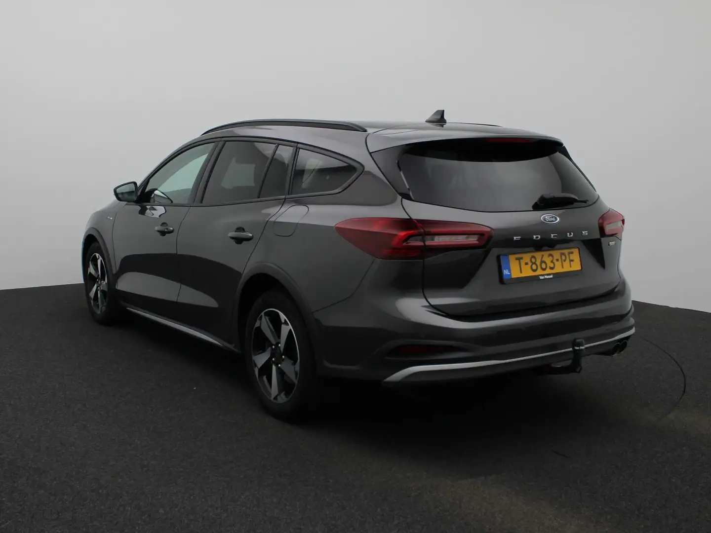 Ford Focus Wagon 1.0 EcoBoost Hybrid Active Style | Navigatie Grijs - 2