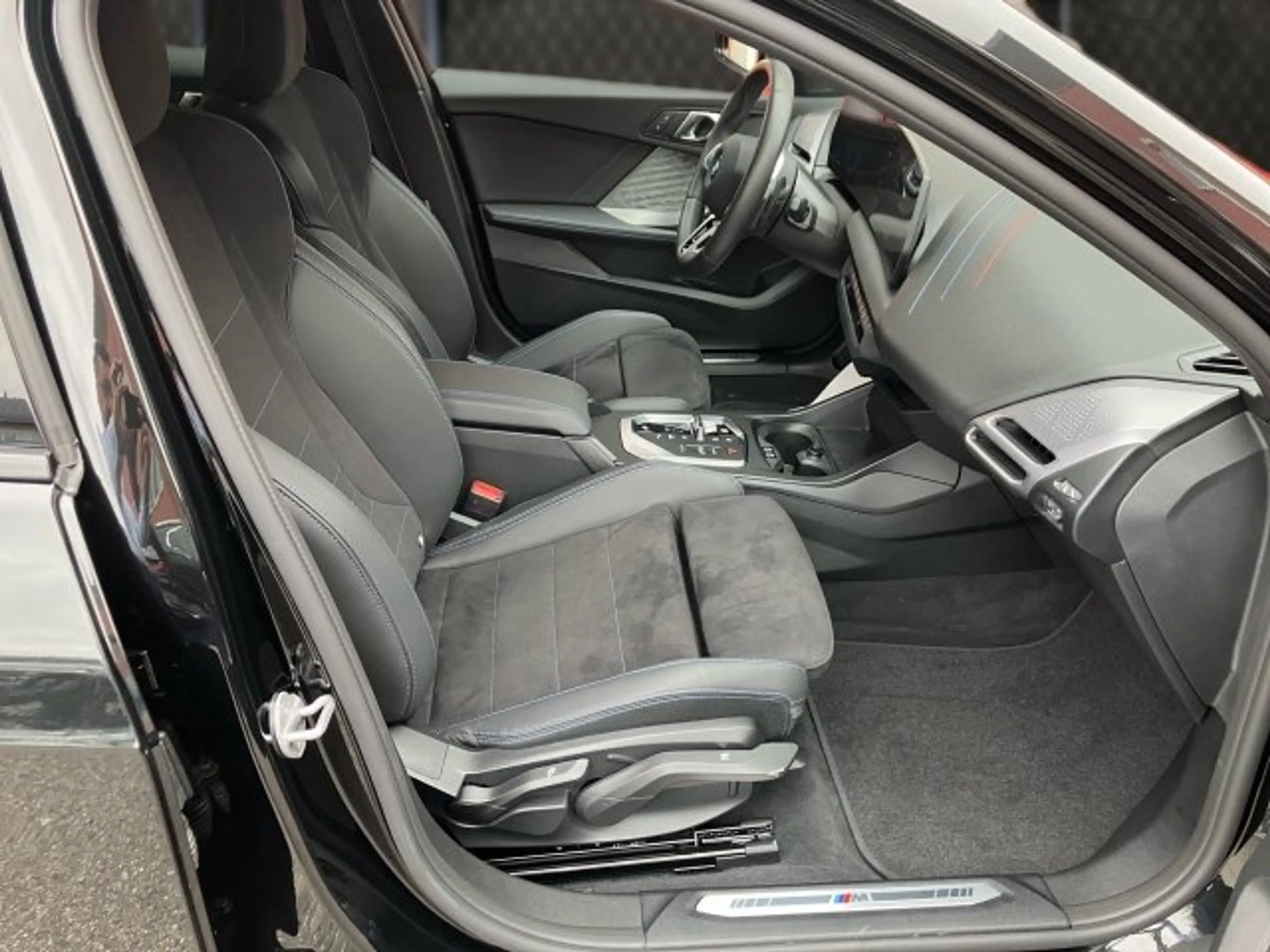 BMW 118 d 5-Türer F70 B47 — photo 11