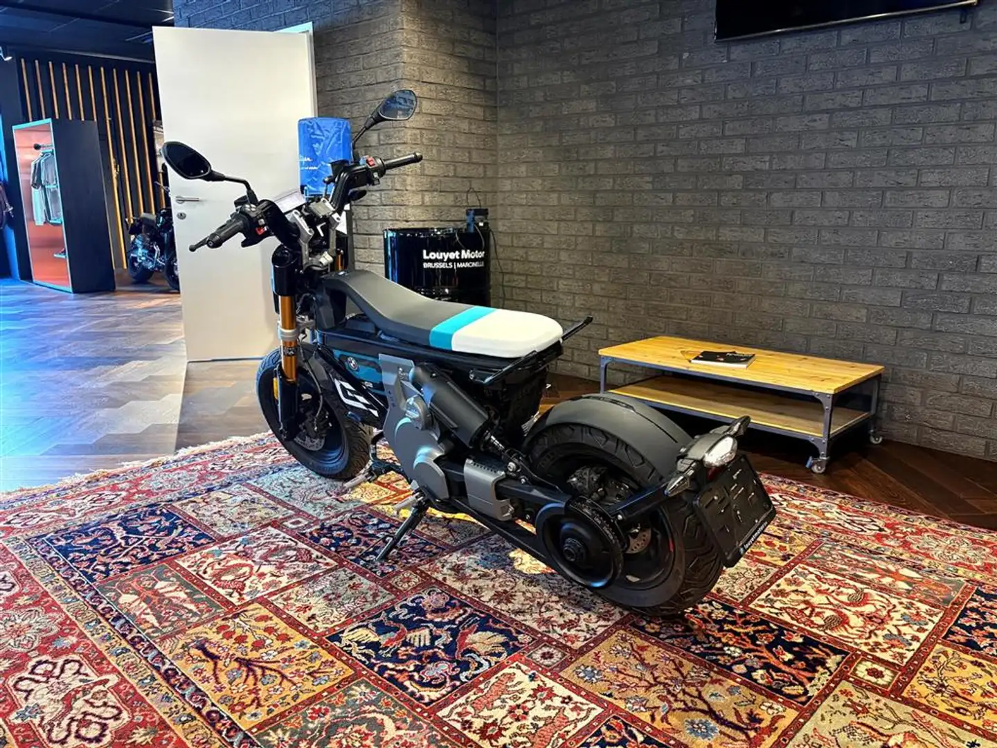 BMW CE 02 0 Fekete - 2