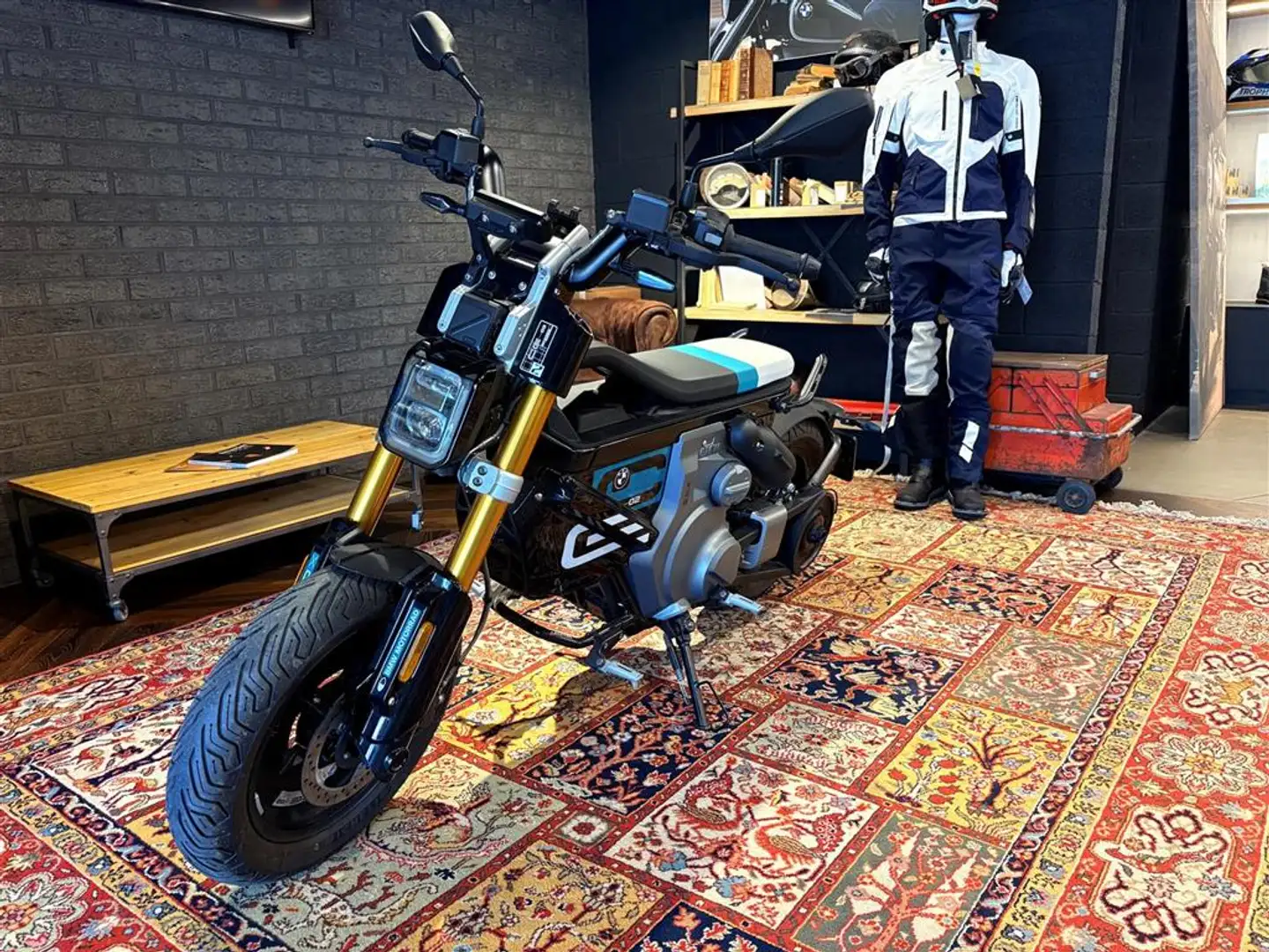 BMW CE 02 0 Fekete - 1