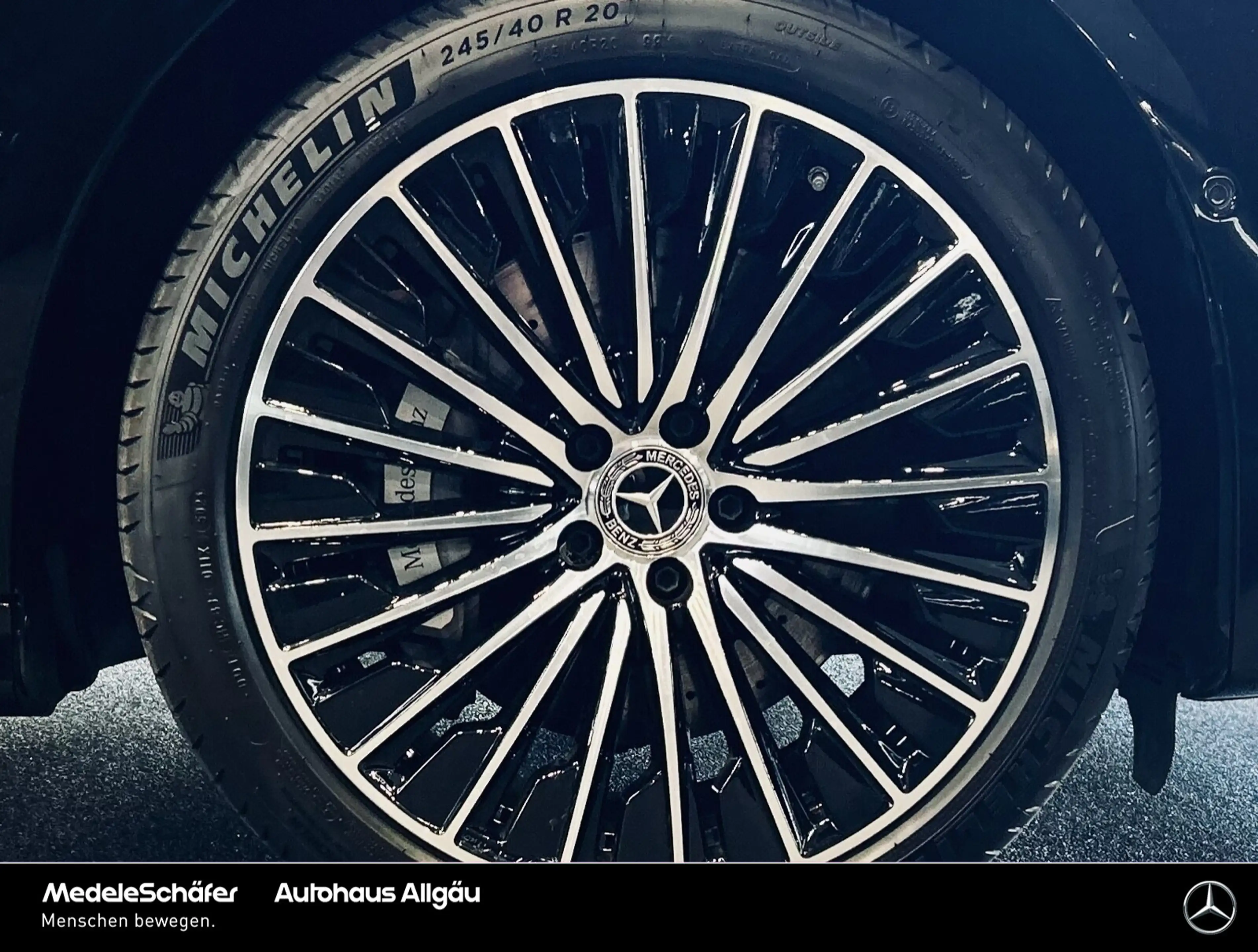 Mercedes-Benz E 400 E 400 e 4M AMG 20" Fahr-Assi LEDER AHK 360° NP95 — photo 14