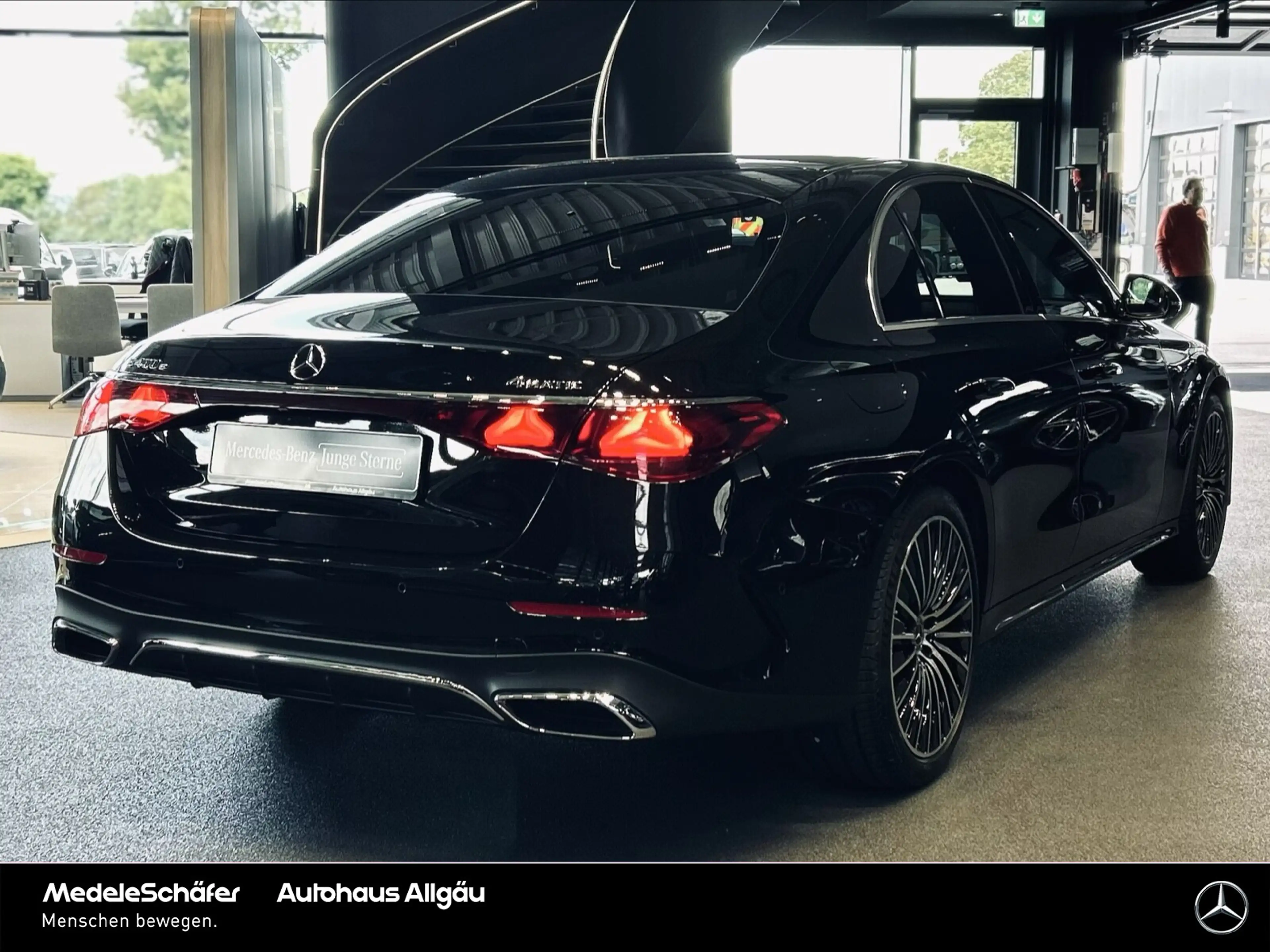 Mercedes-Benz E 400 E 400 e 4M AMG 20" Fahr-Assi LEDER AHK 360° NP95 — photo 13