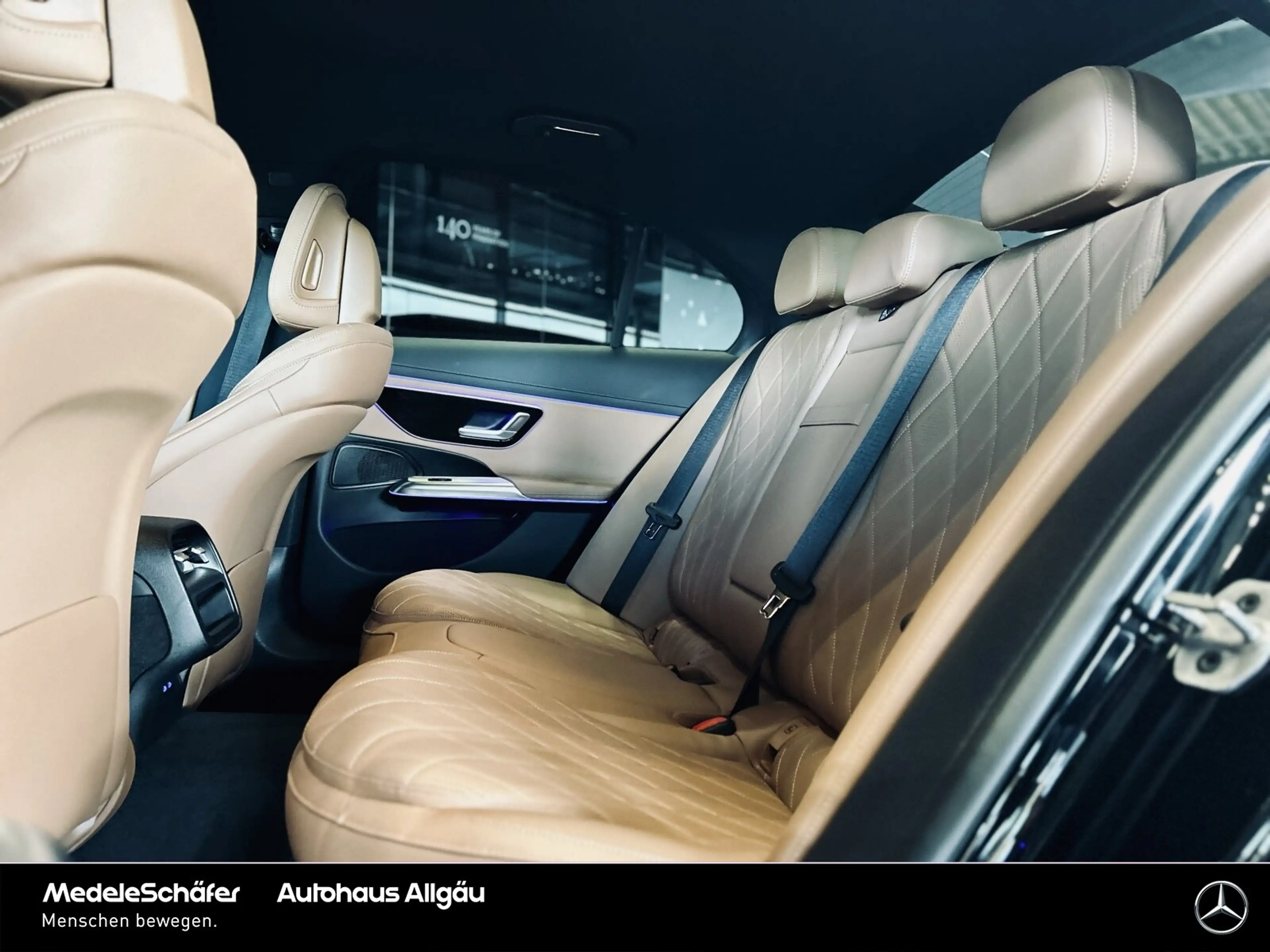Mercedes-Benz E 400 E 400 e 4M AMG 20" Fahr-Assi LEDER AHK 360° NP95 — photo 9