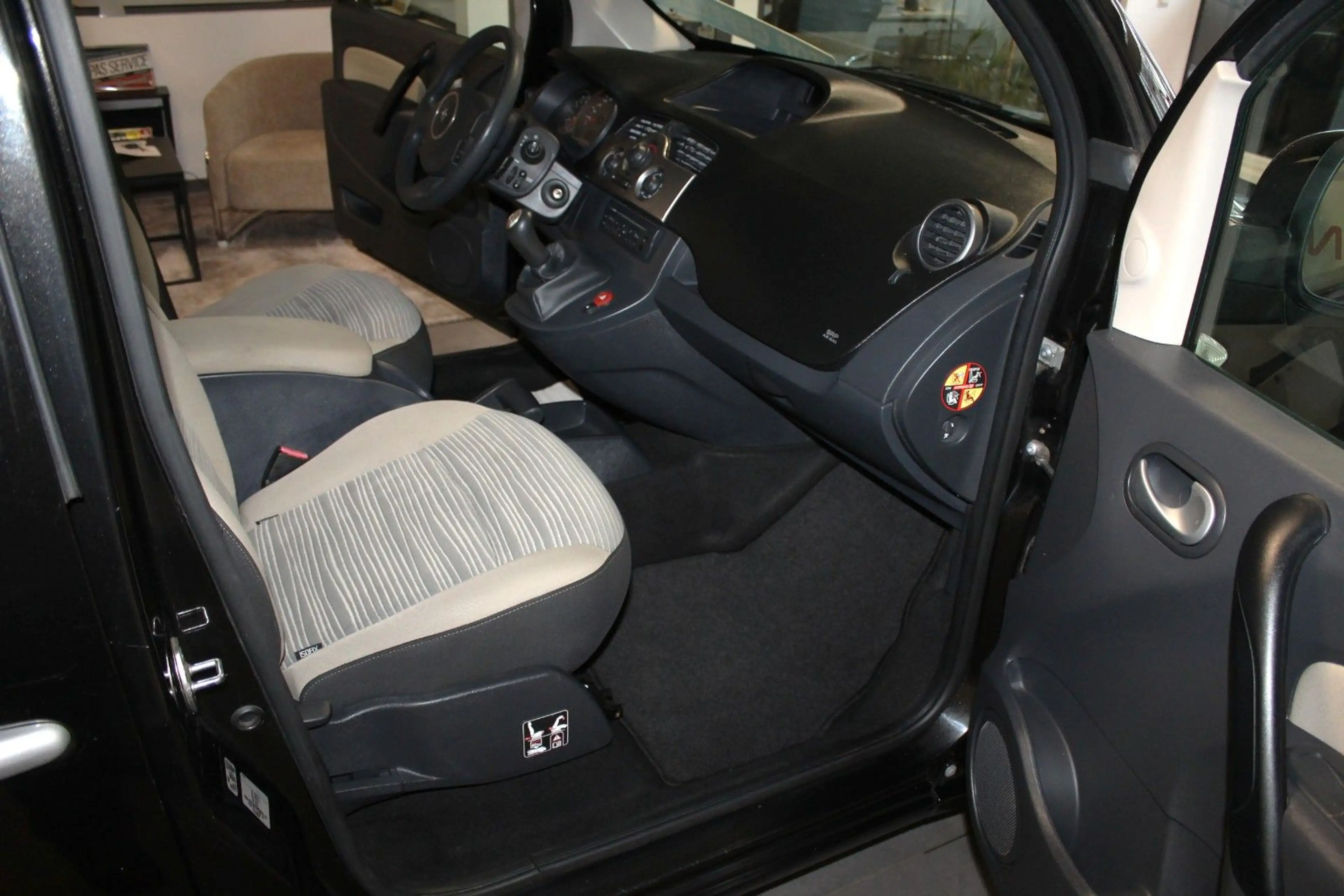 Renault Kangoo Happy Family 1,6 Klima — photo 10