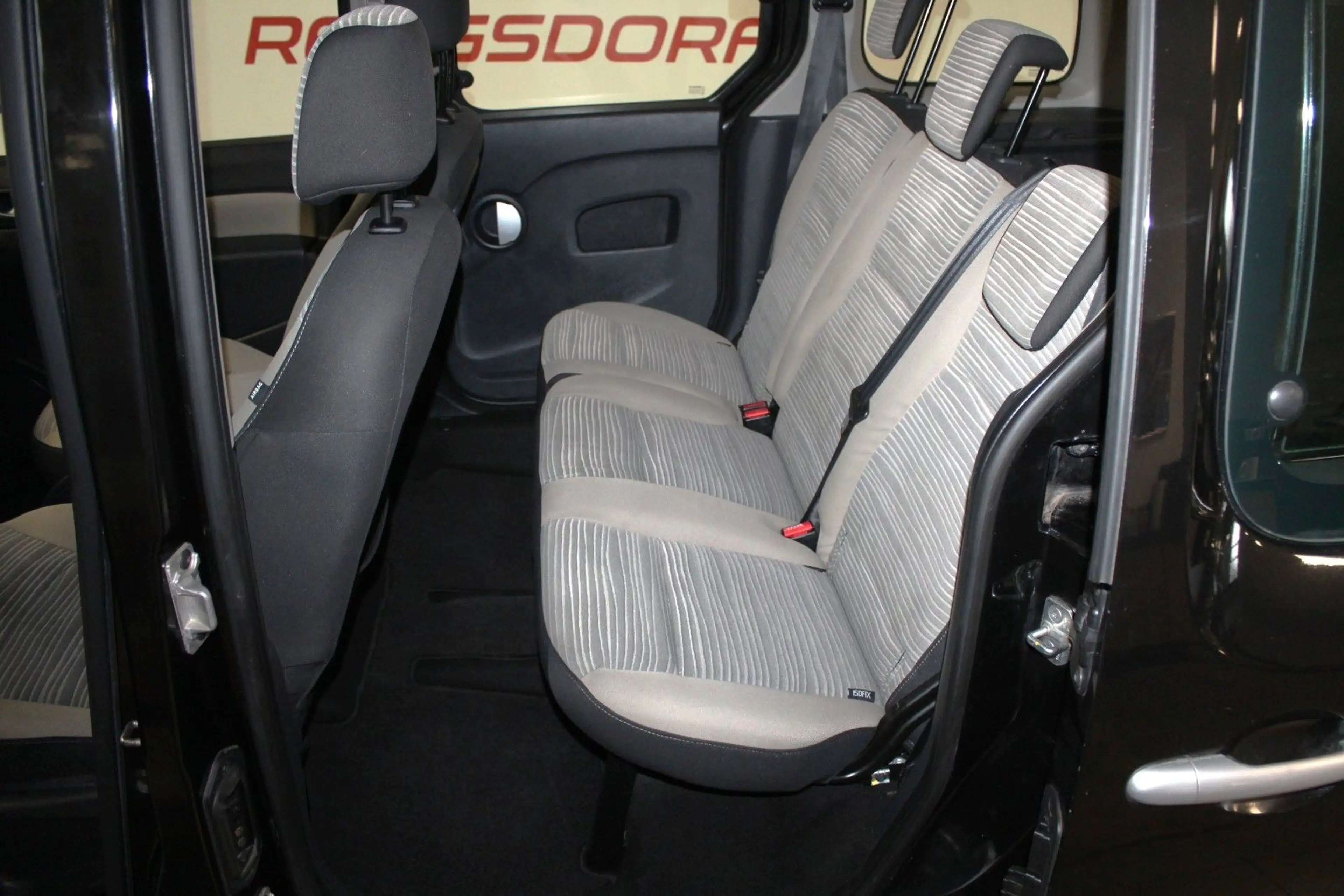 Renault Kangoo Happy Family 1,6 Klima — photo 8