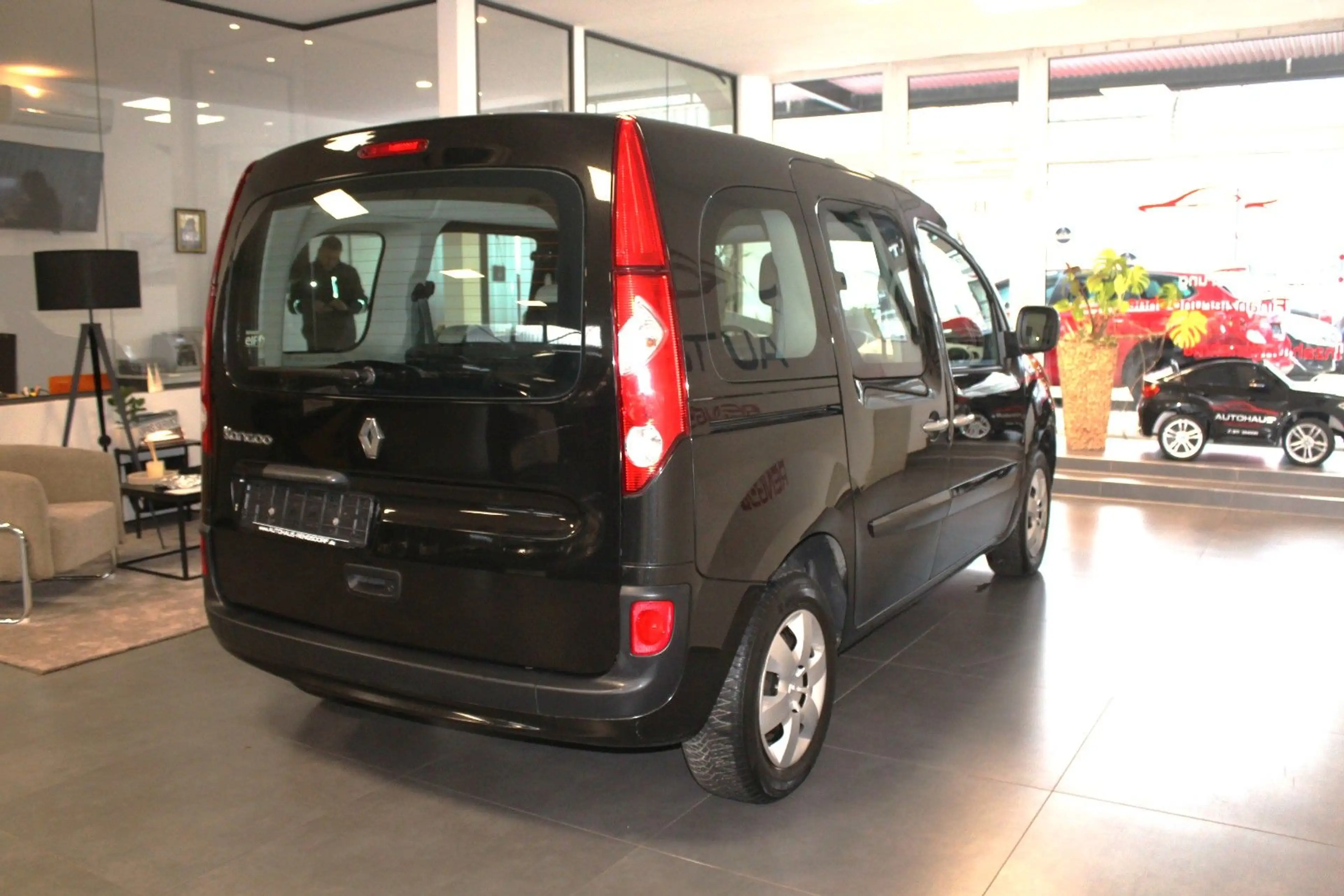 Renault Kangoo Happy Family 1,6 Klima — photo 5