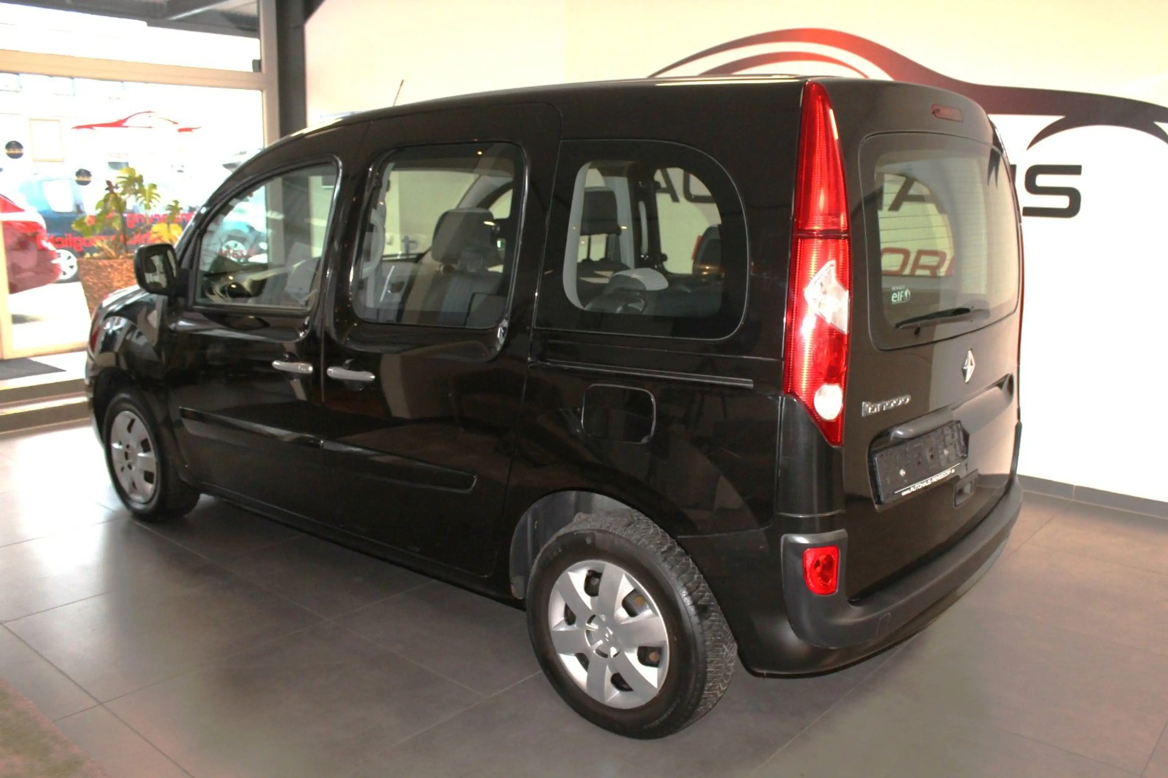 Renault Kangoo Happy Family 1,6 Klima — photo 4
