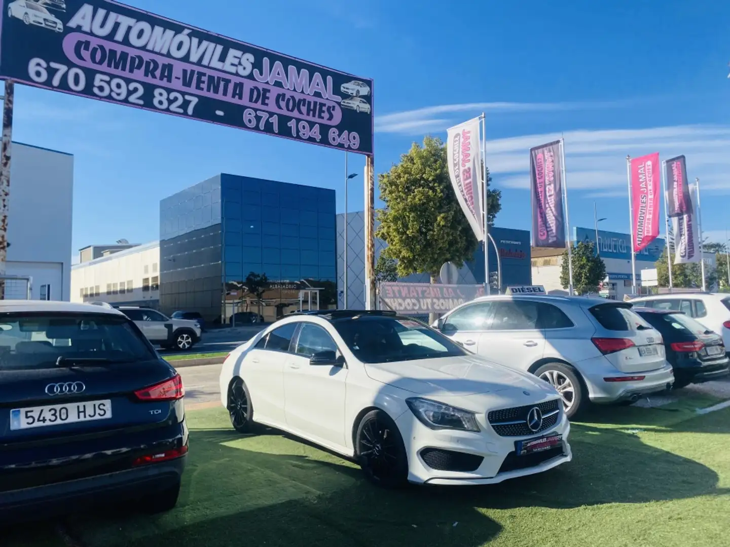 Mercedes-Benz CLA 200 200CDI AMG Line Blanc - 1