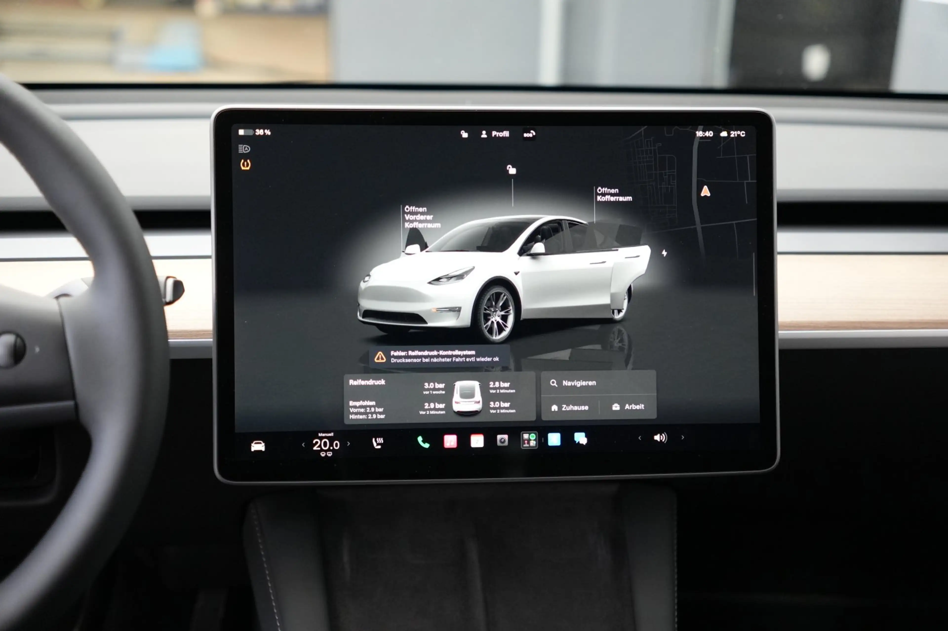 Tesla Model Y Long Range AWD *AHK*Mwst.* — photo 13